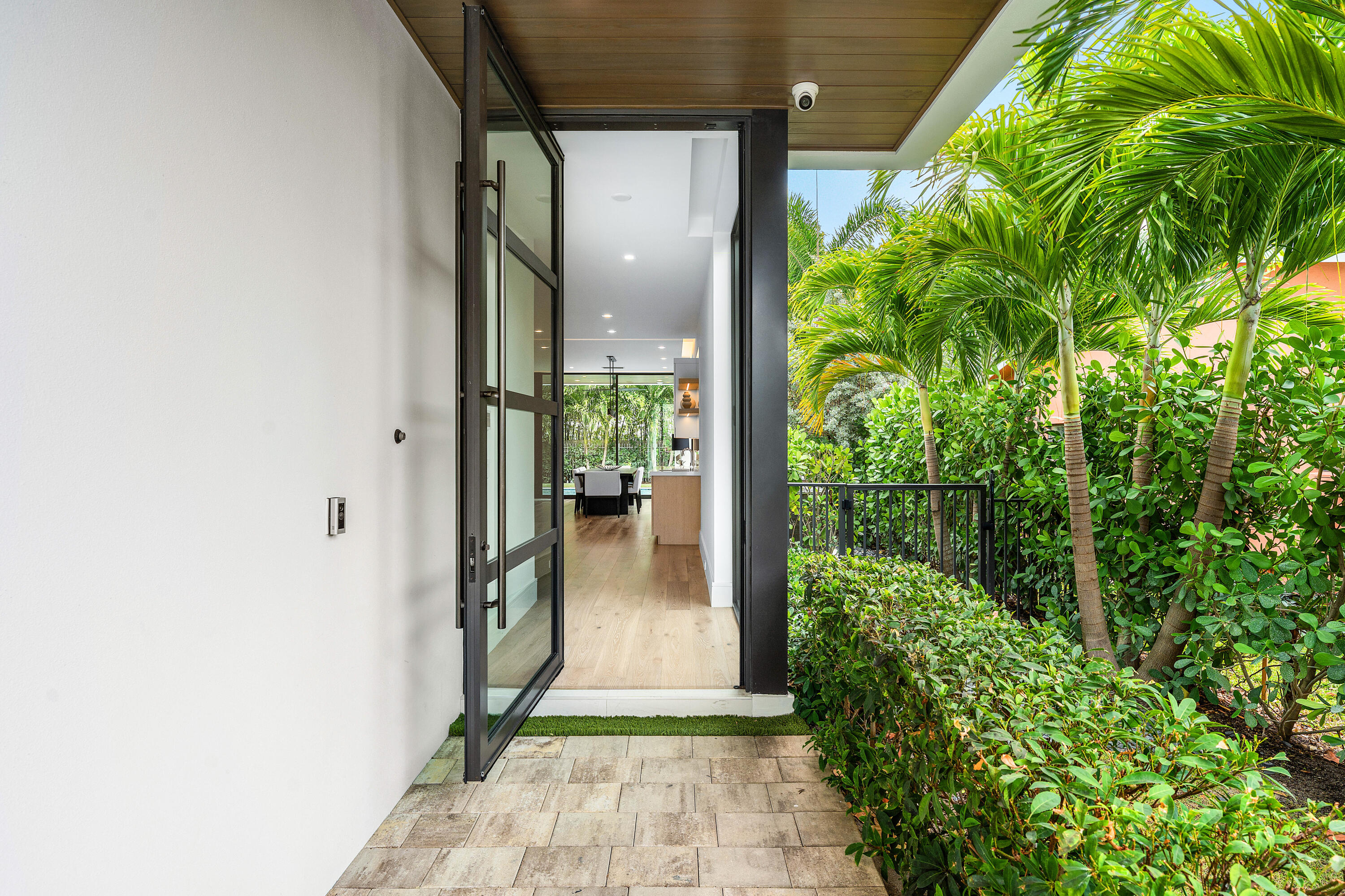 property viewer photo 7