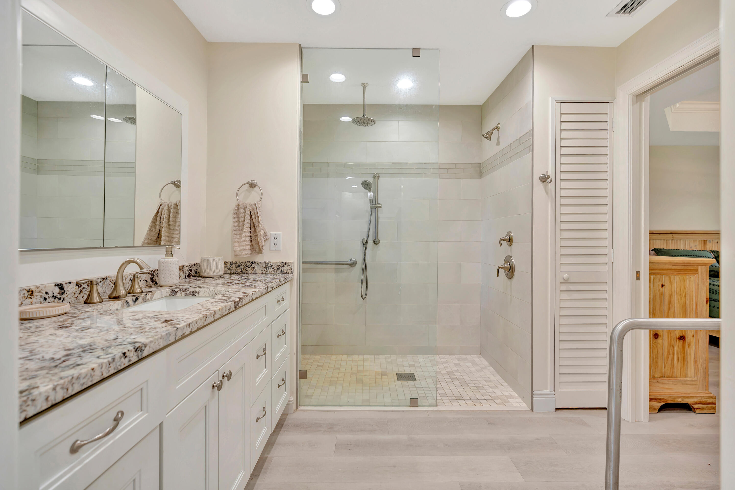 main property photo 61
