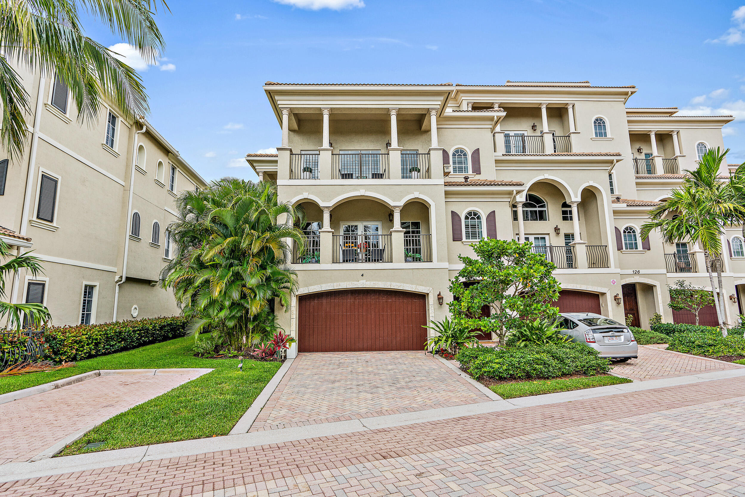main property photo 23