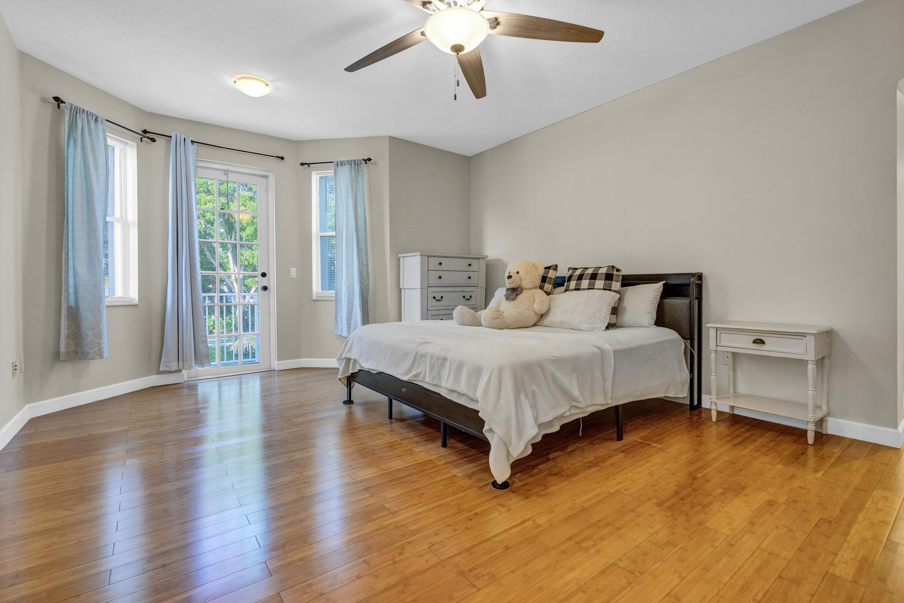 main property photo 42