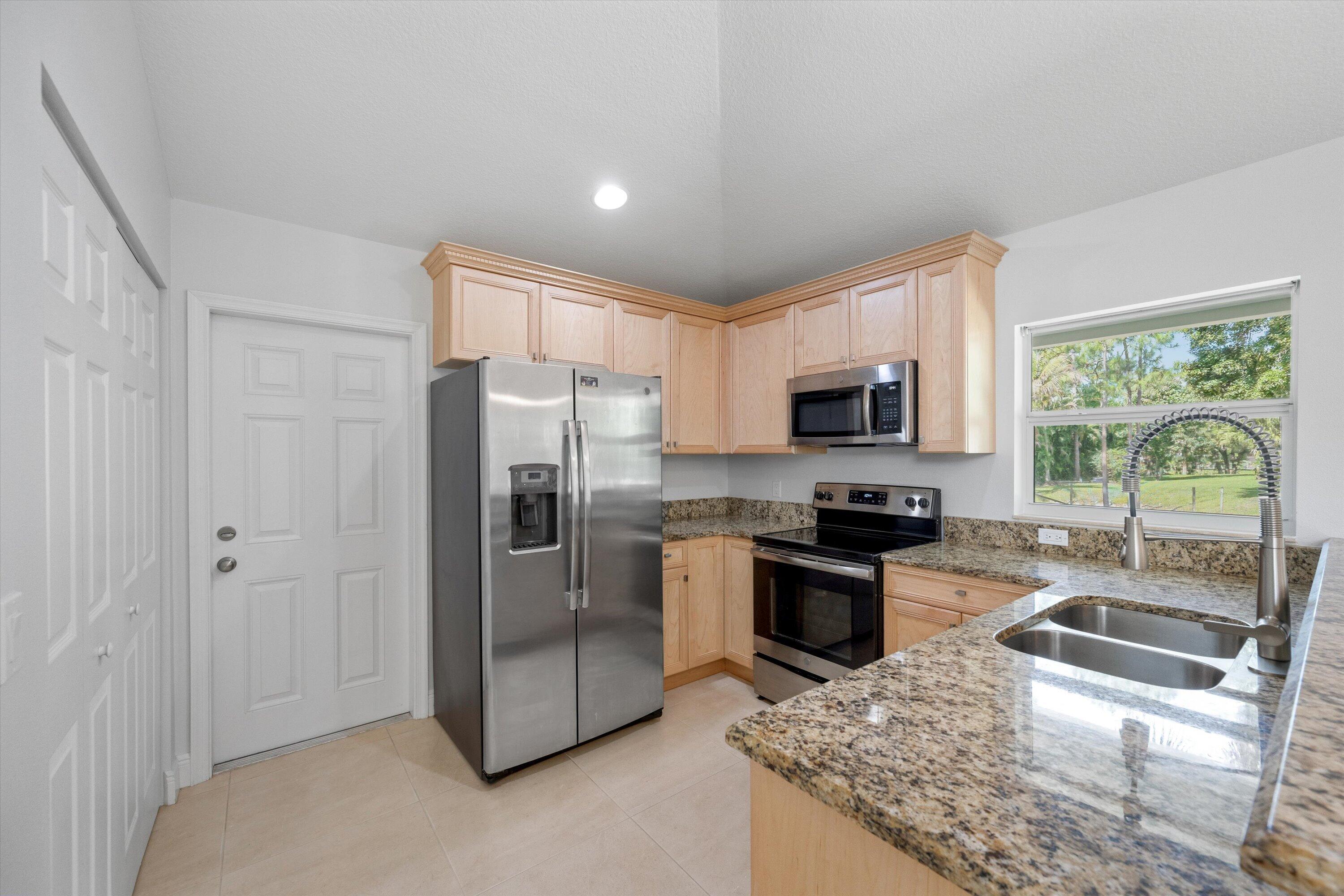 main property photo 59