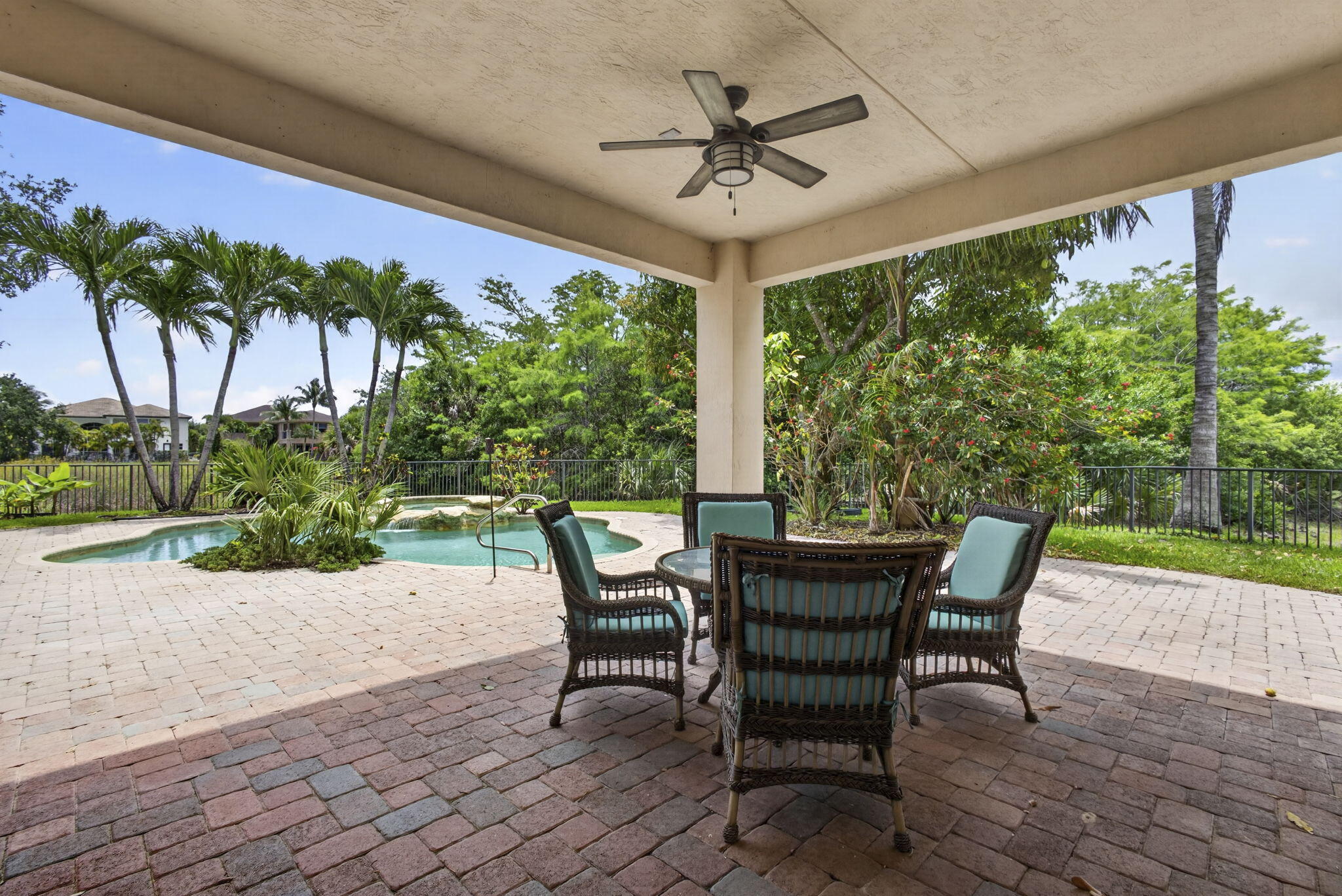 main property photo 50