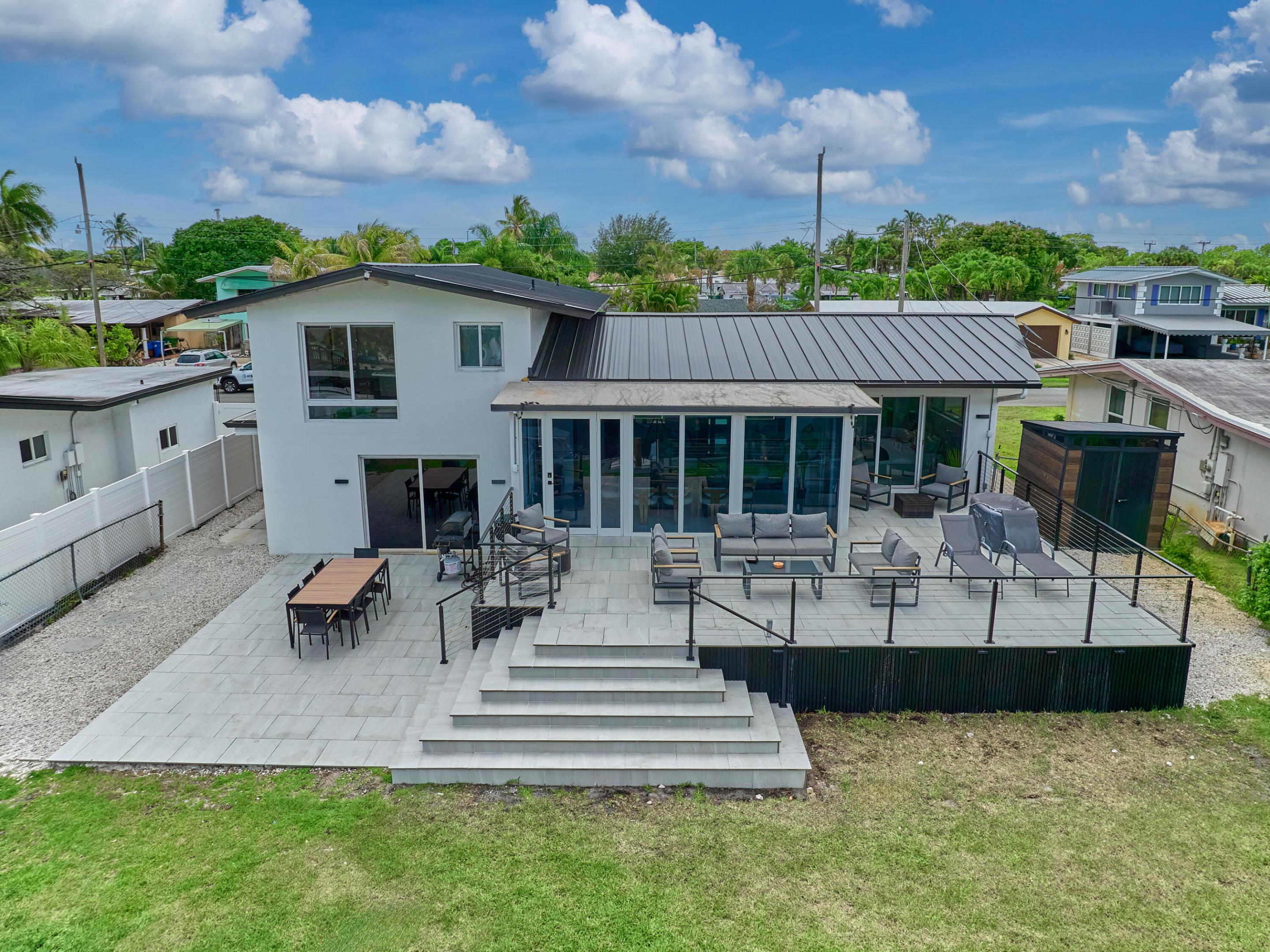 main property photo 50
