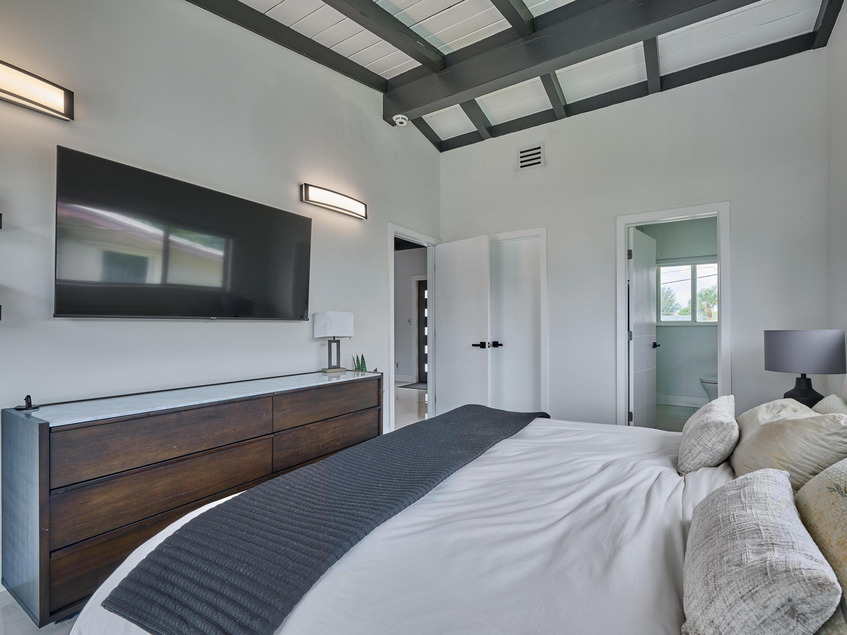 main property photo 67