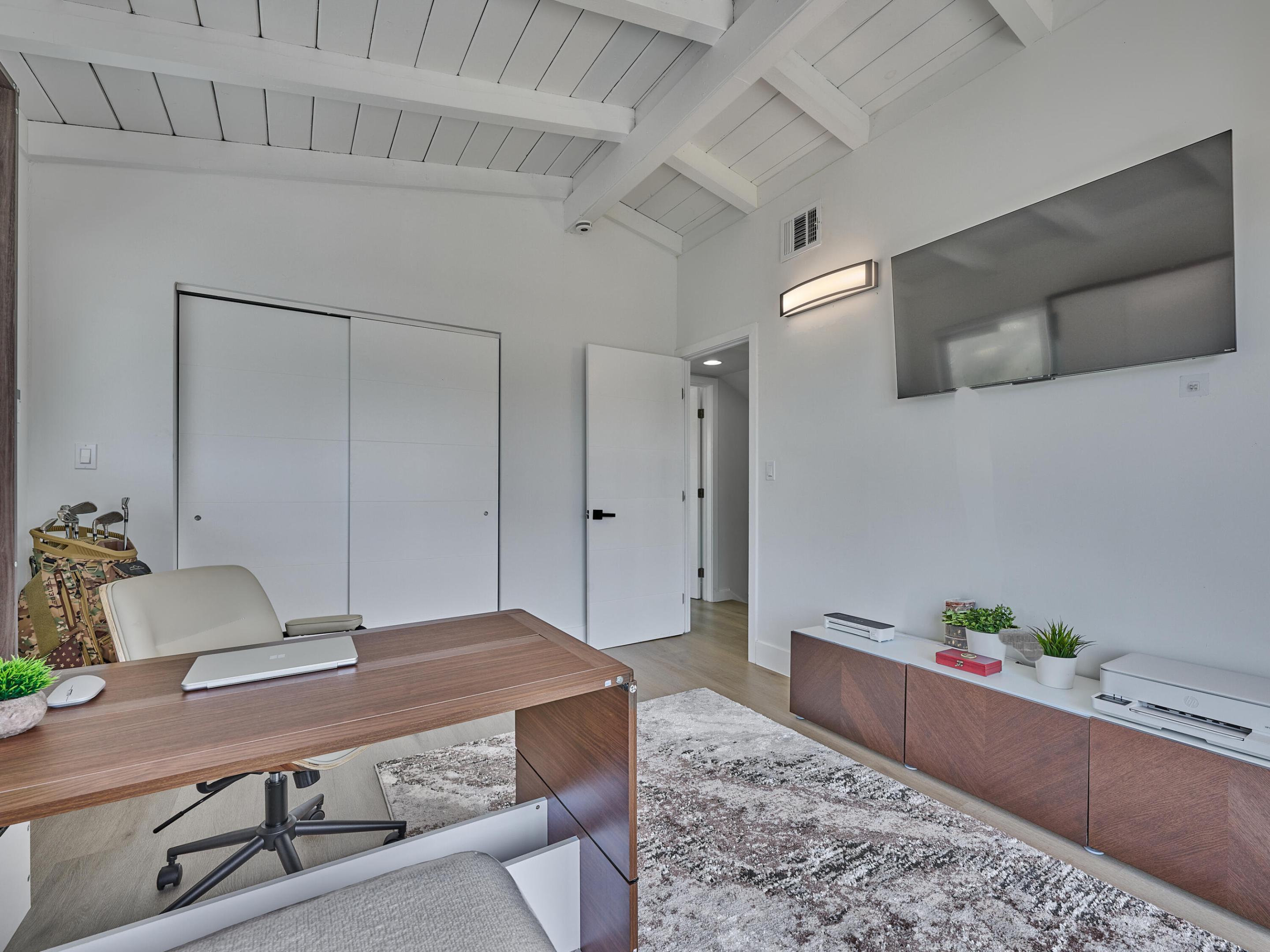 main property photo 90
