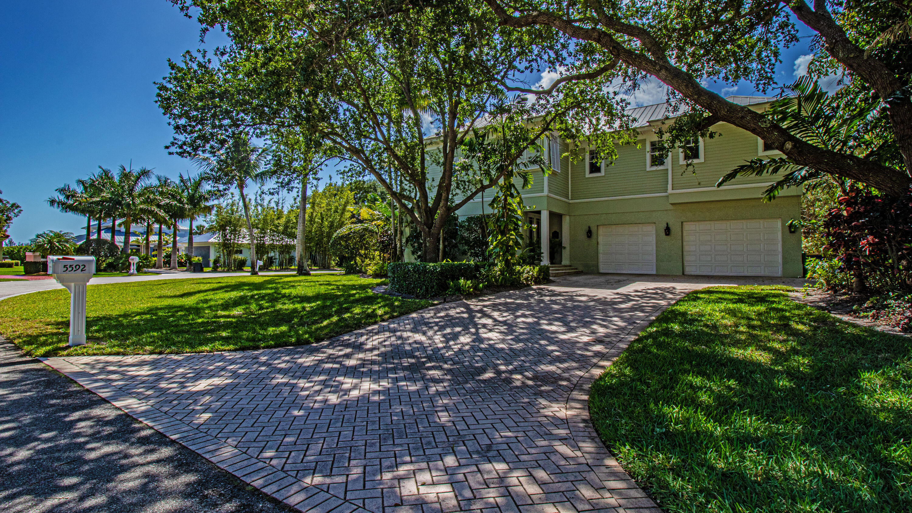 main property photo 35