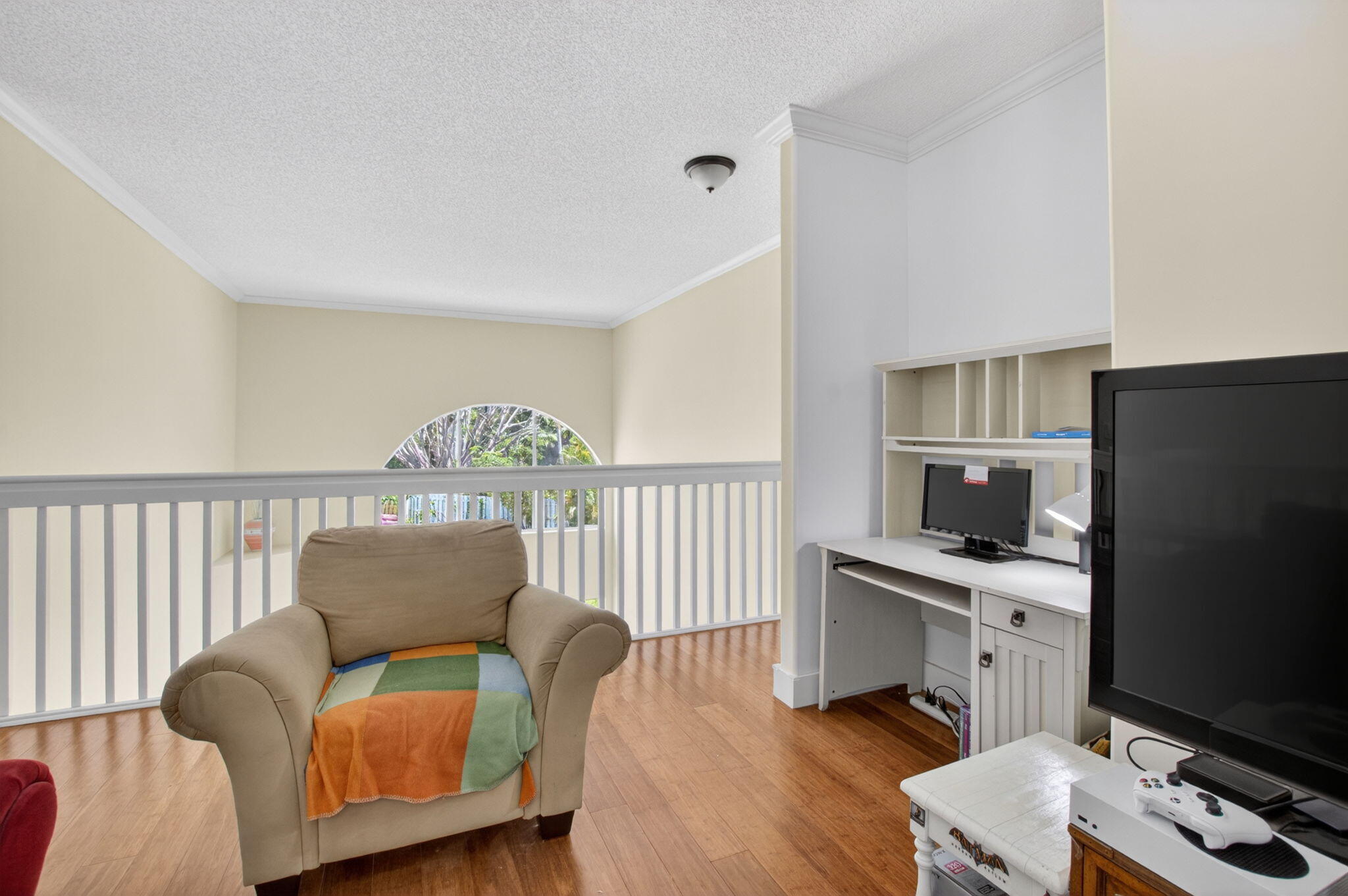 main property photo 41
