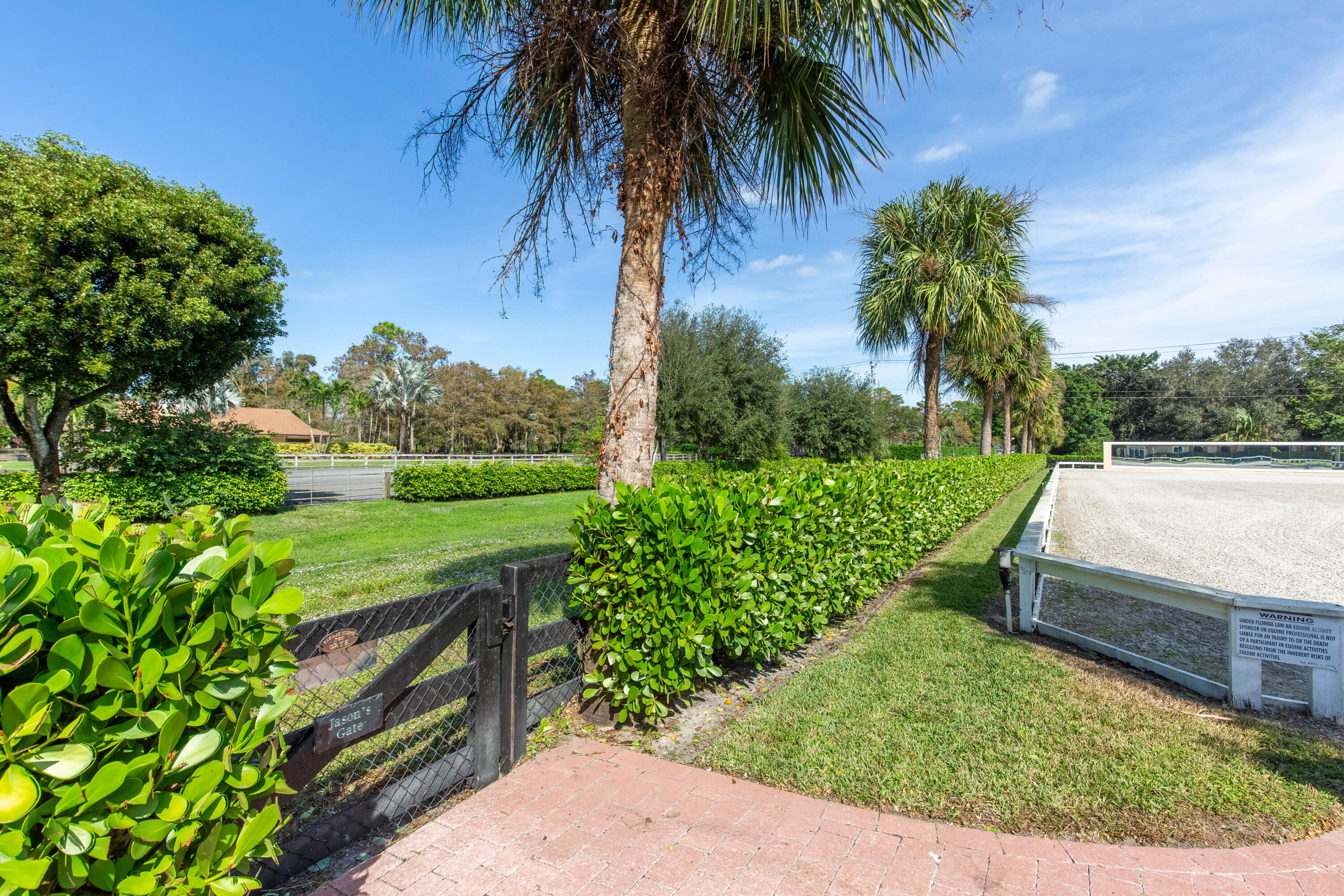 main property photo 6