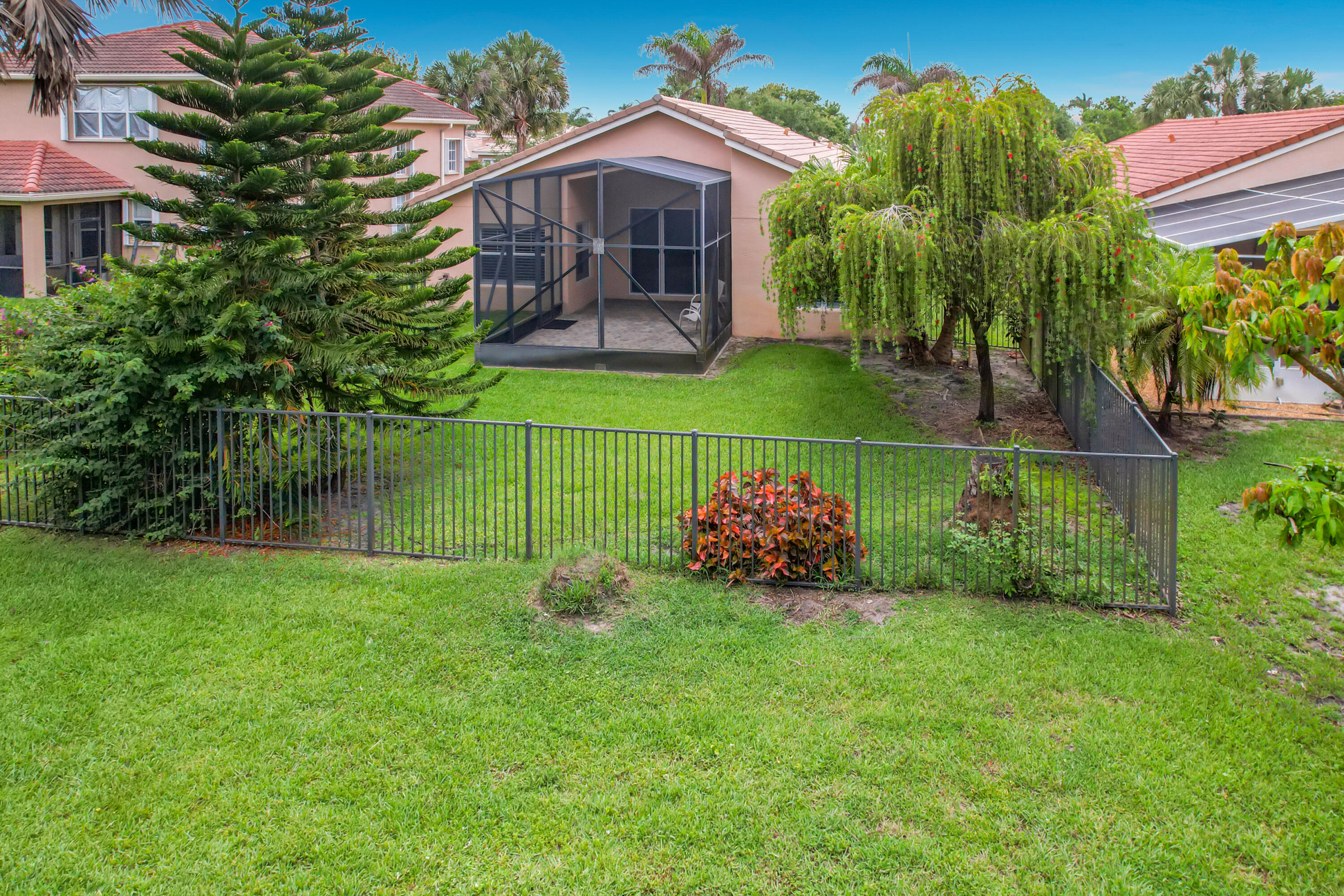 main property photo 33