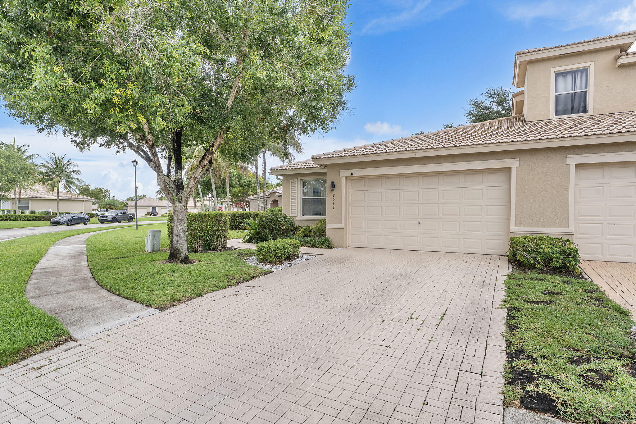 main property photo 31