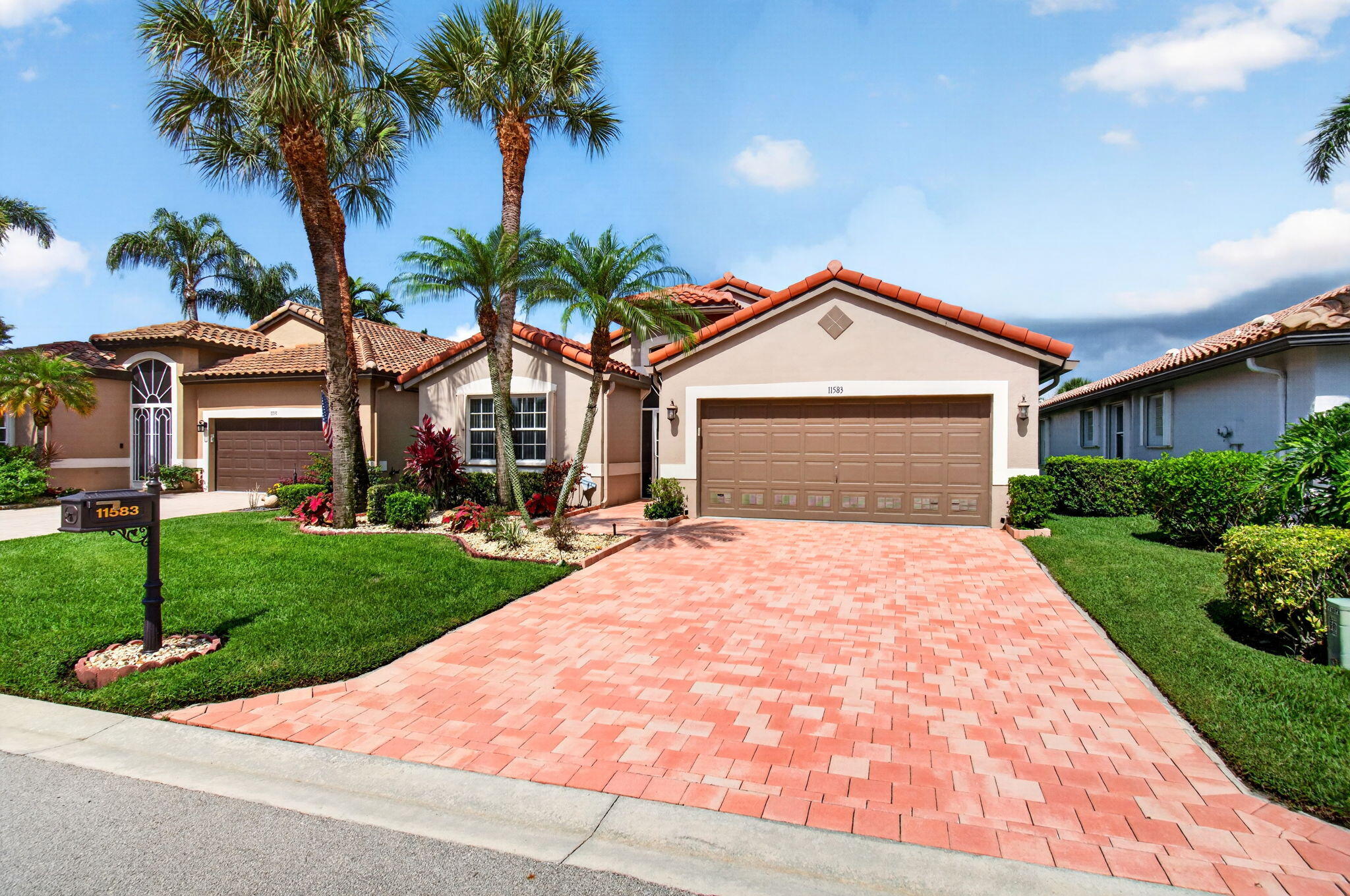 main property photo 23