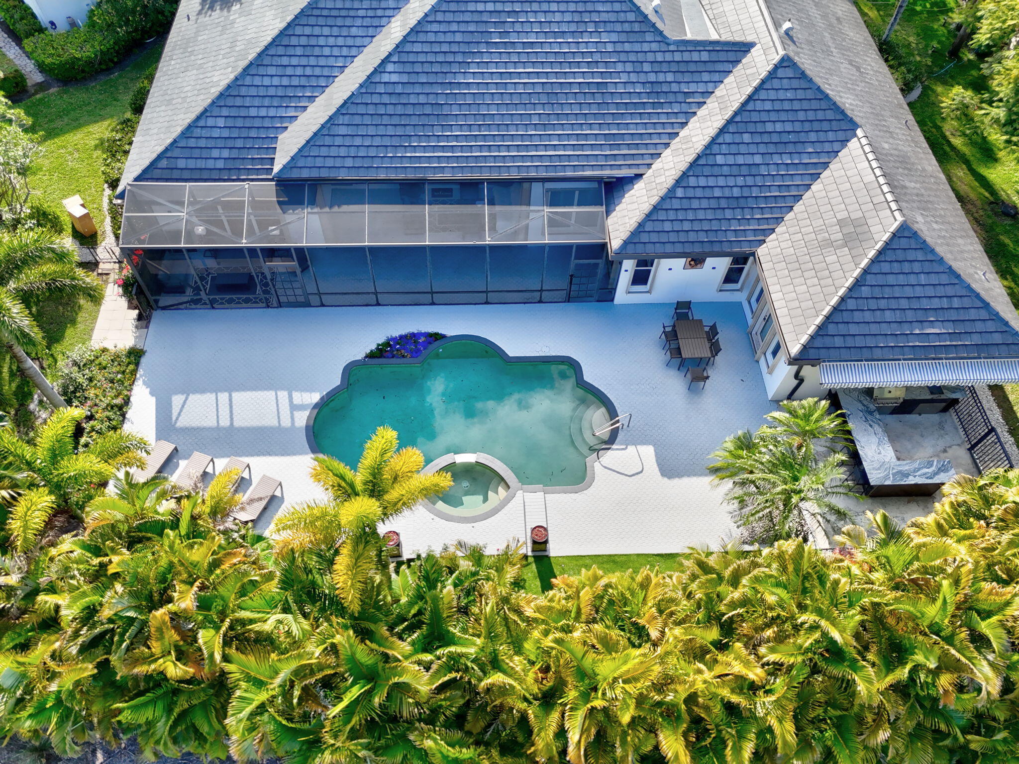 main property photo 36