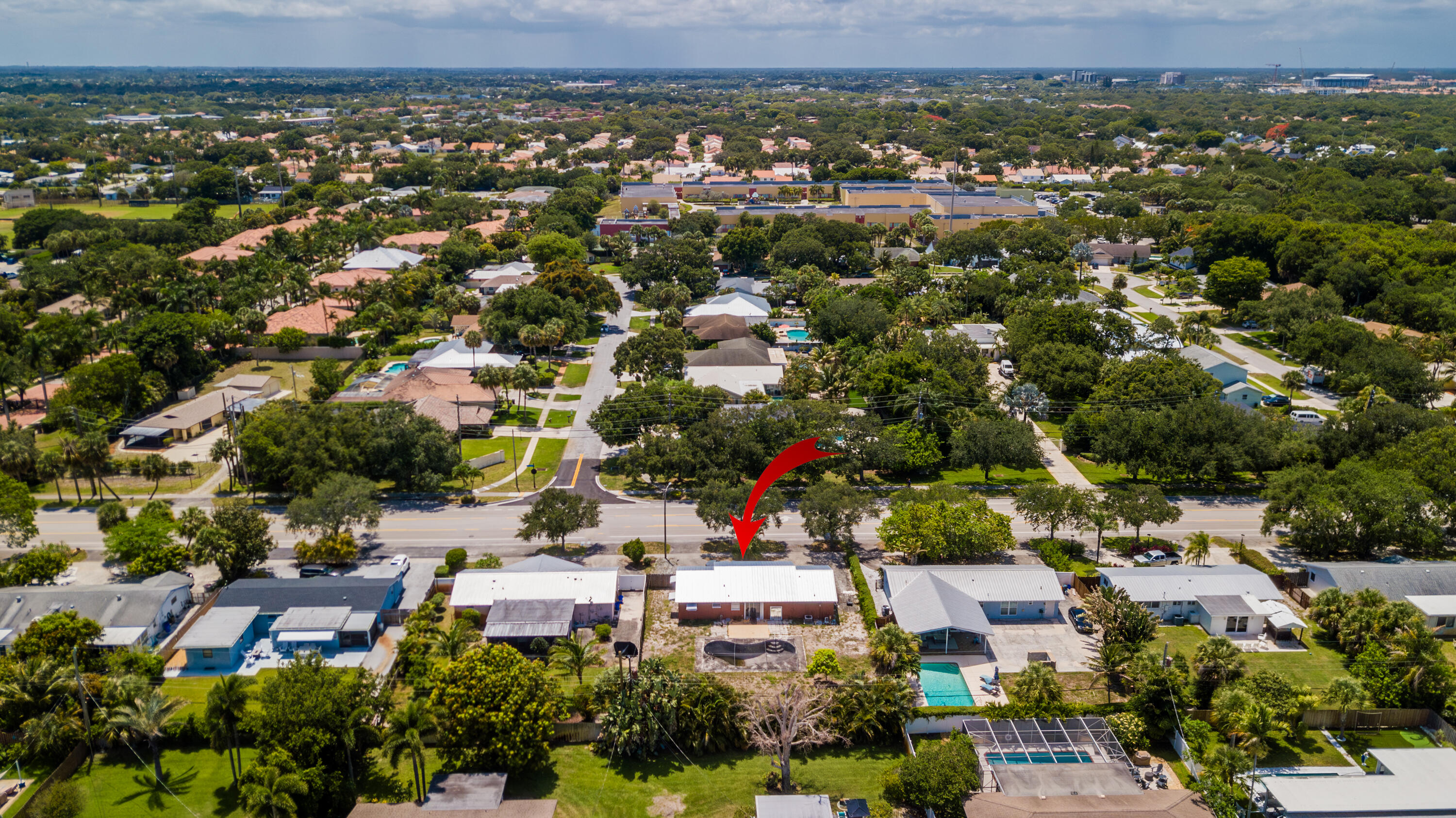 main property photo 7