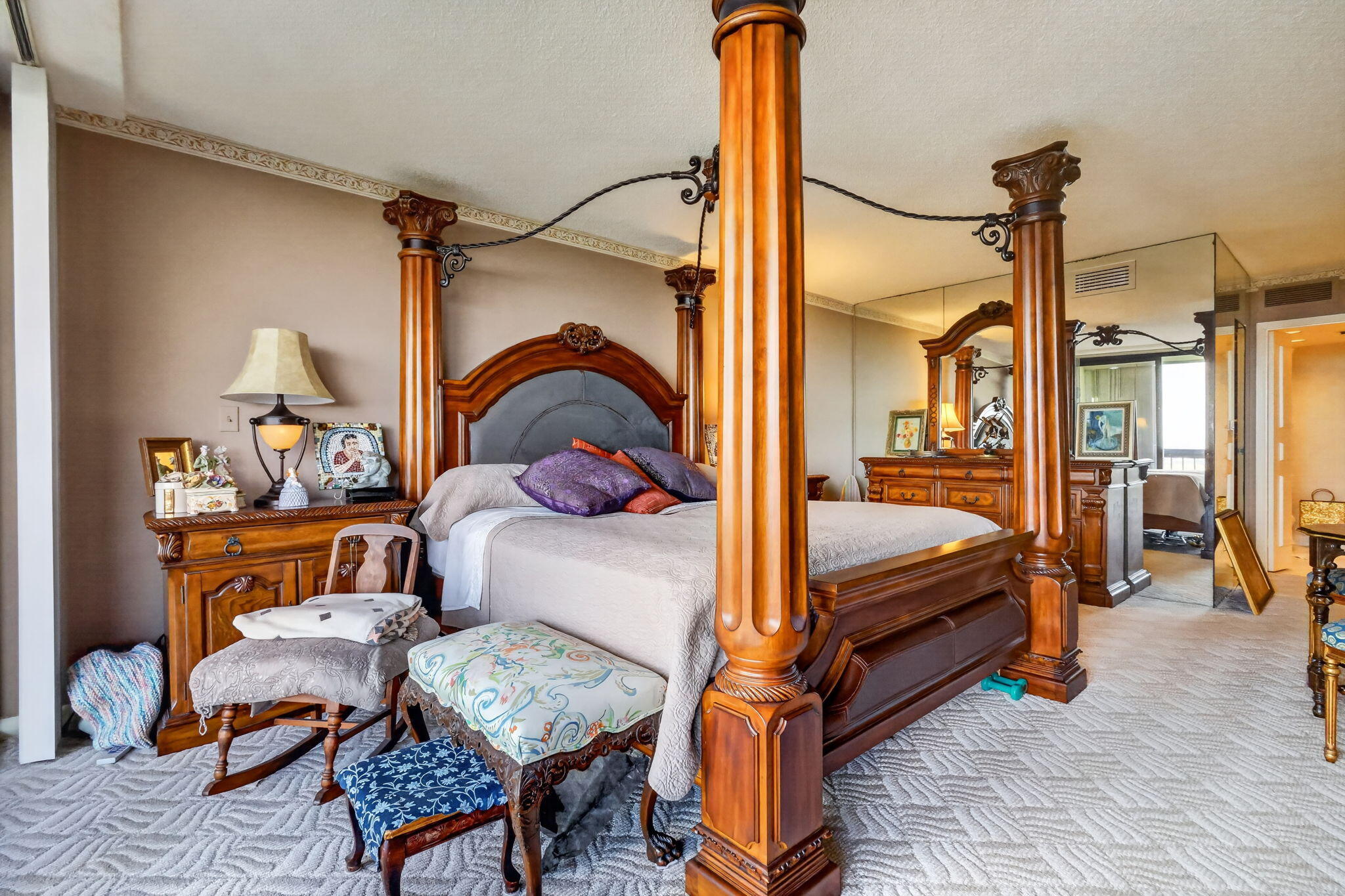 main property photo 25