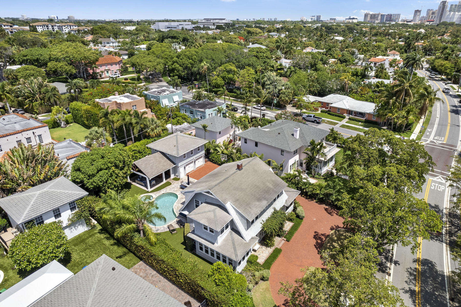 main property photo 33