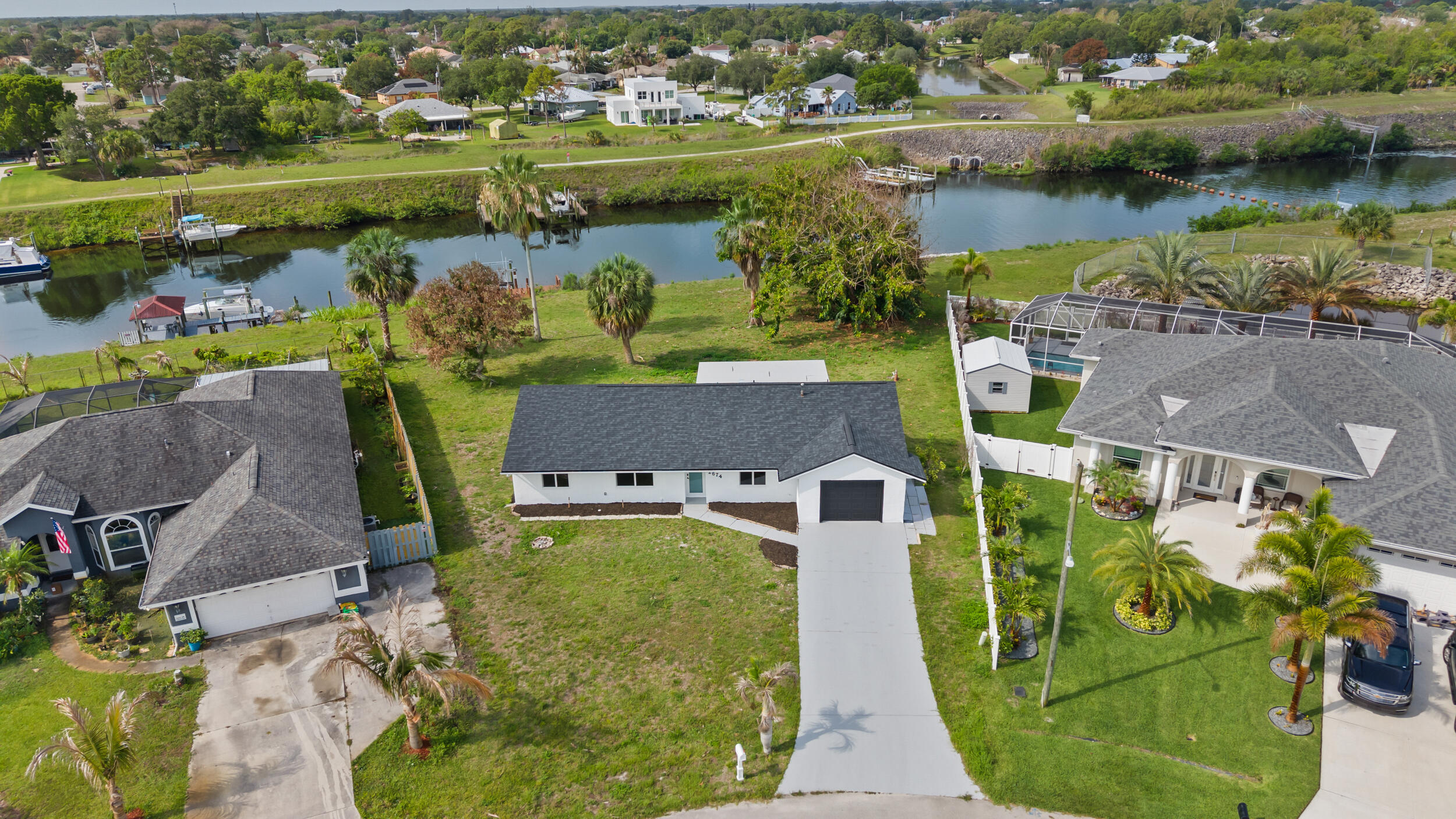 main property photo 22