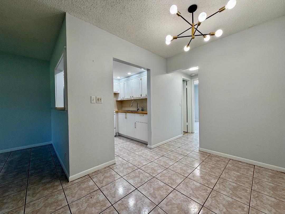 property viewer photo 2