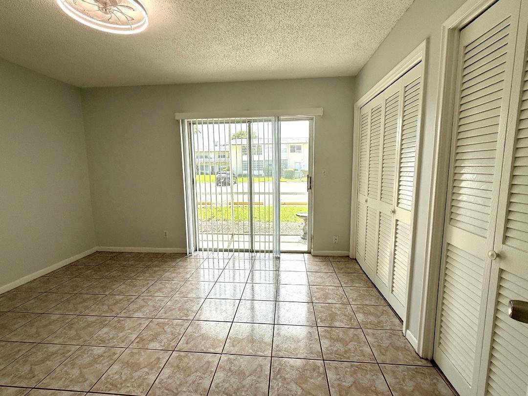 property viewer photo 4