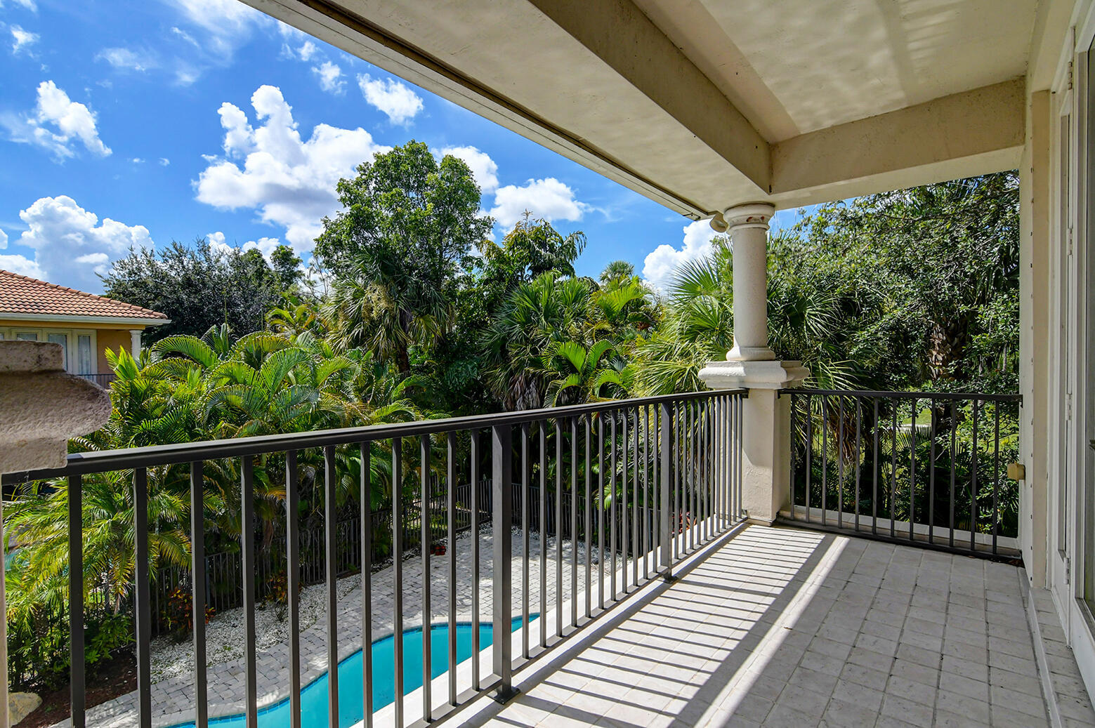 main property photo 50