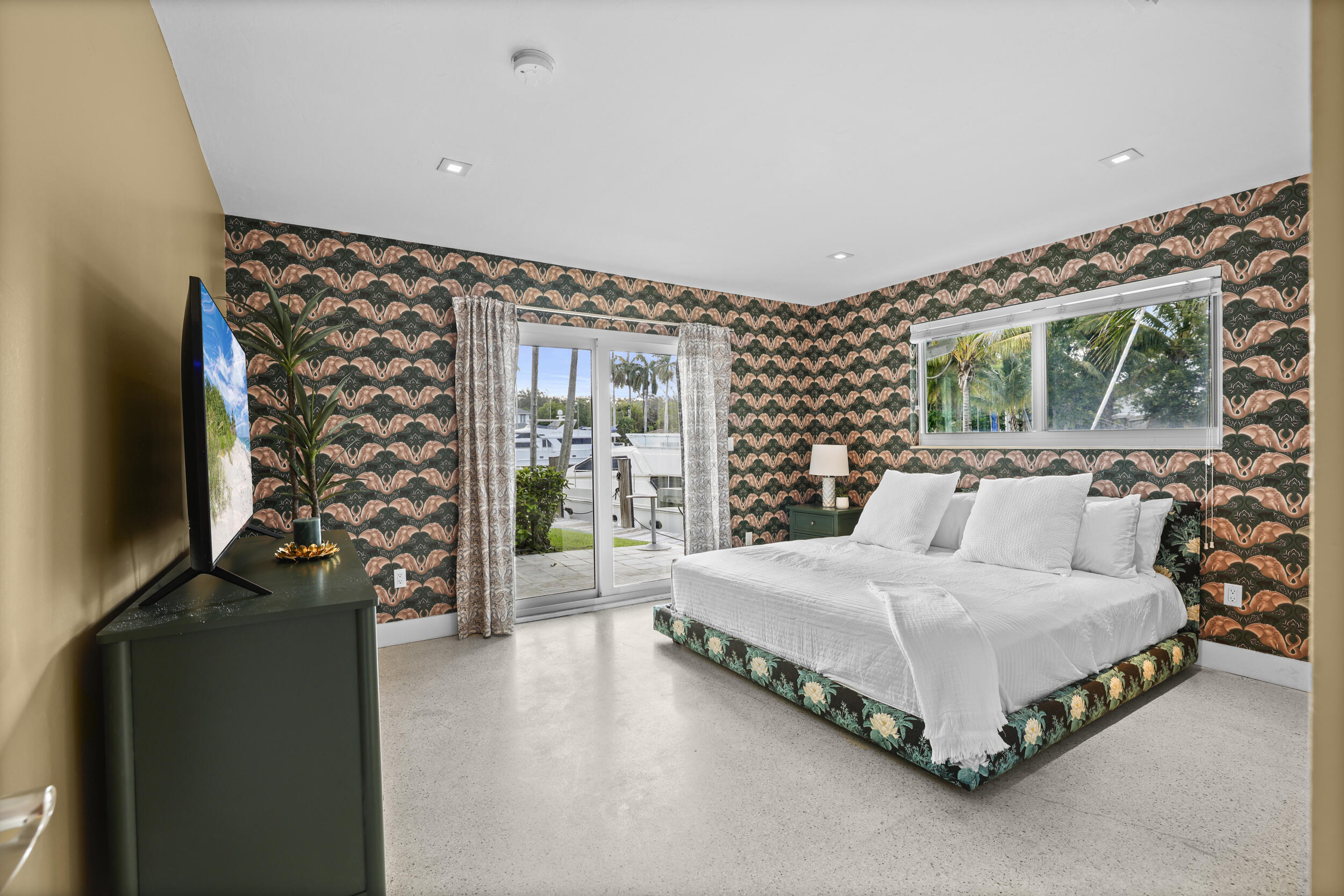 main property photo 51