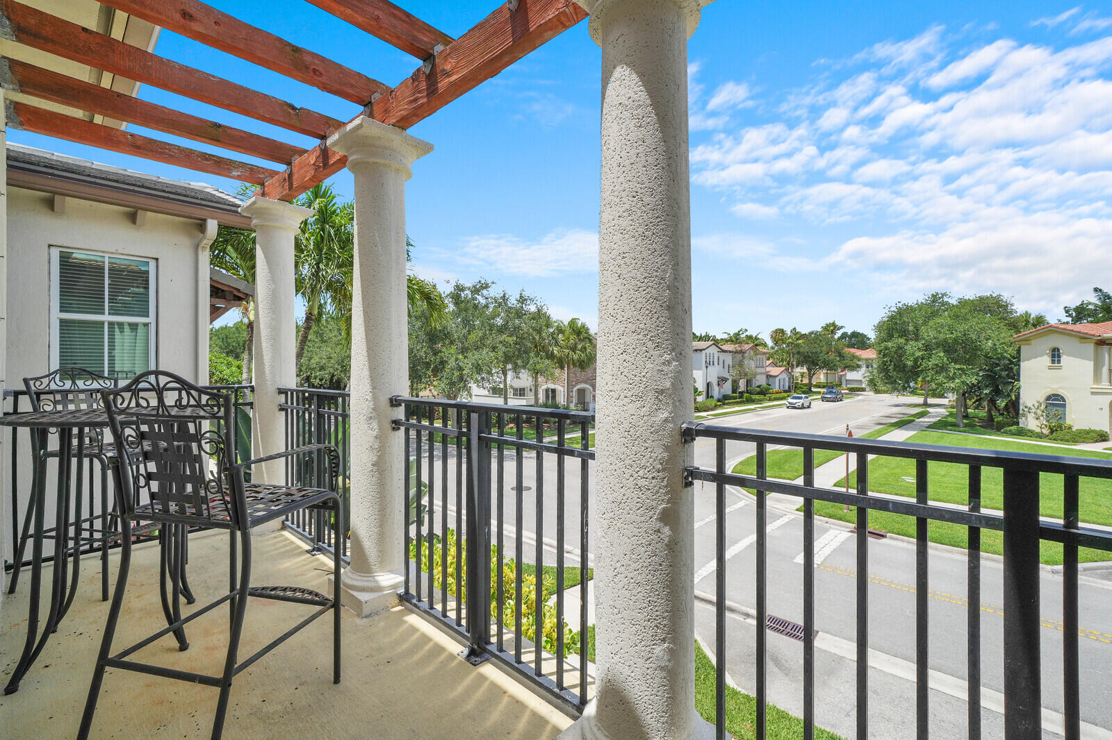 main property photo 25