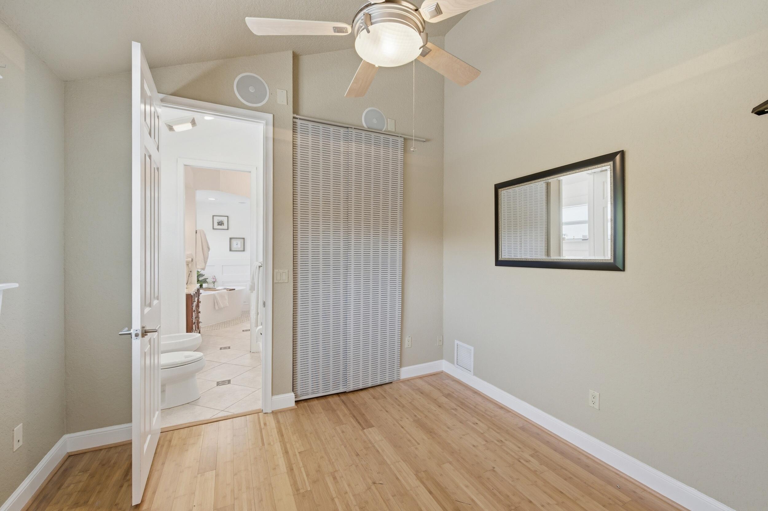 property viewer photo 13