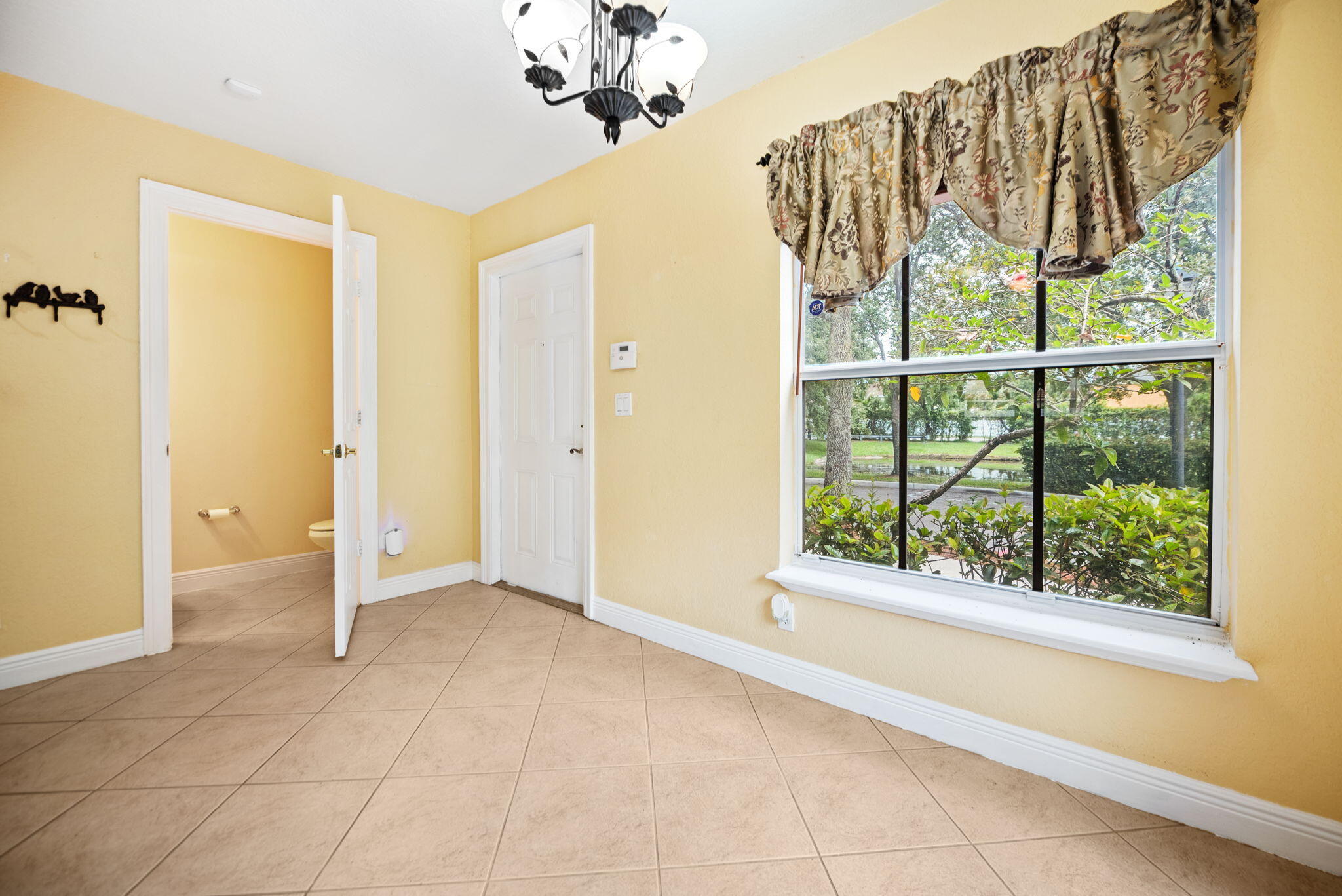 property viewer photo 3