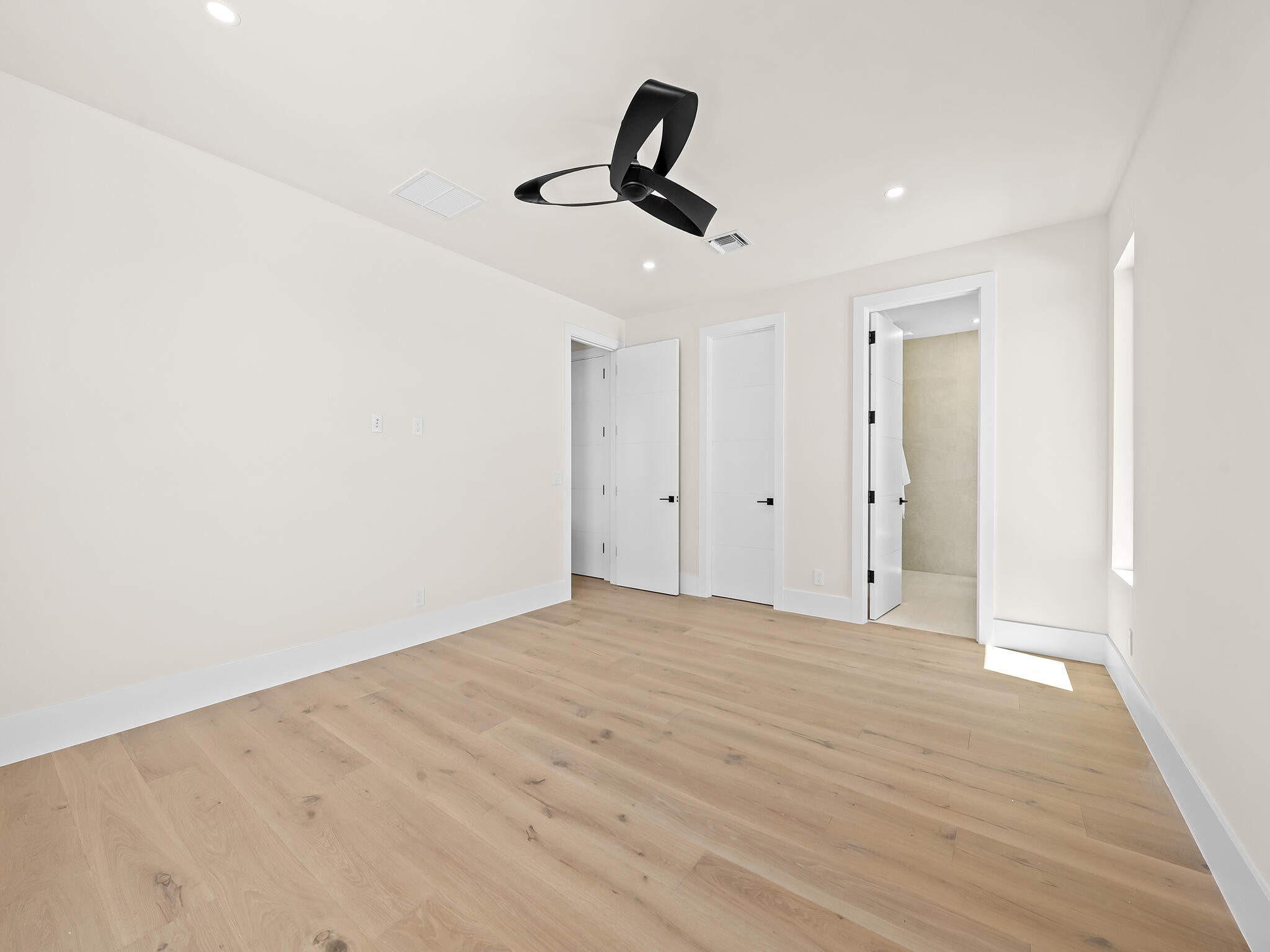main property photo 64
