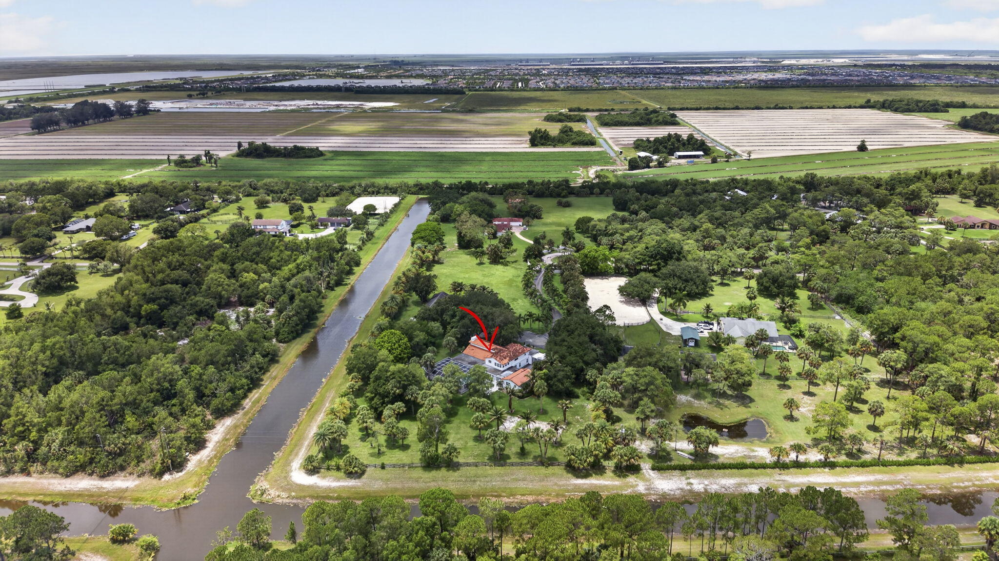 main property photo 28