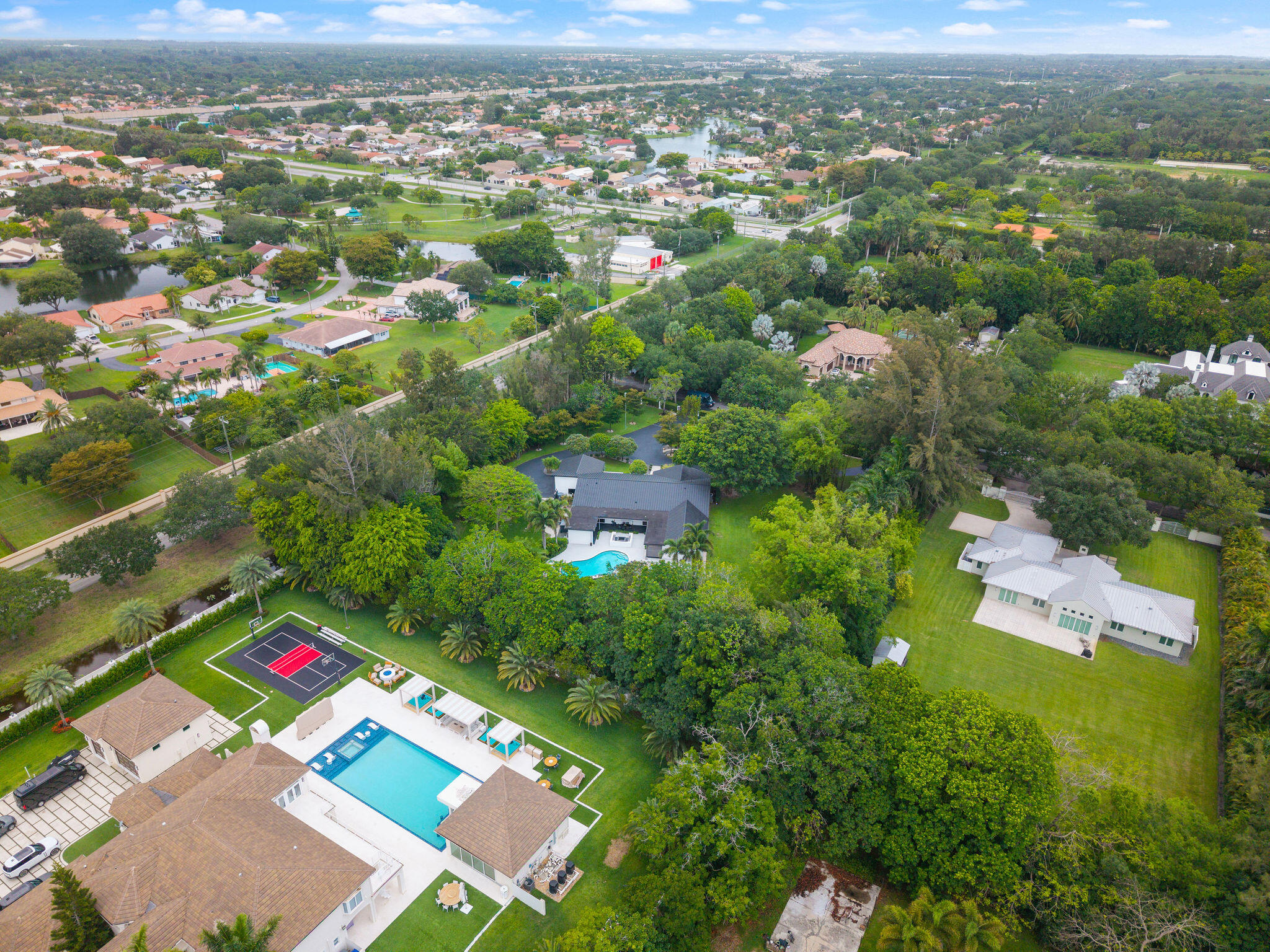 main property photo 95