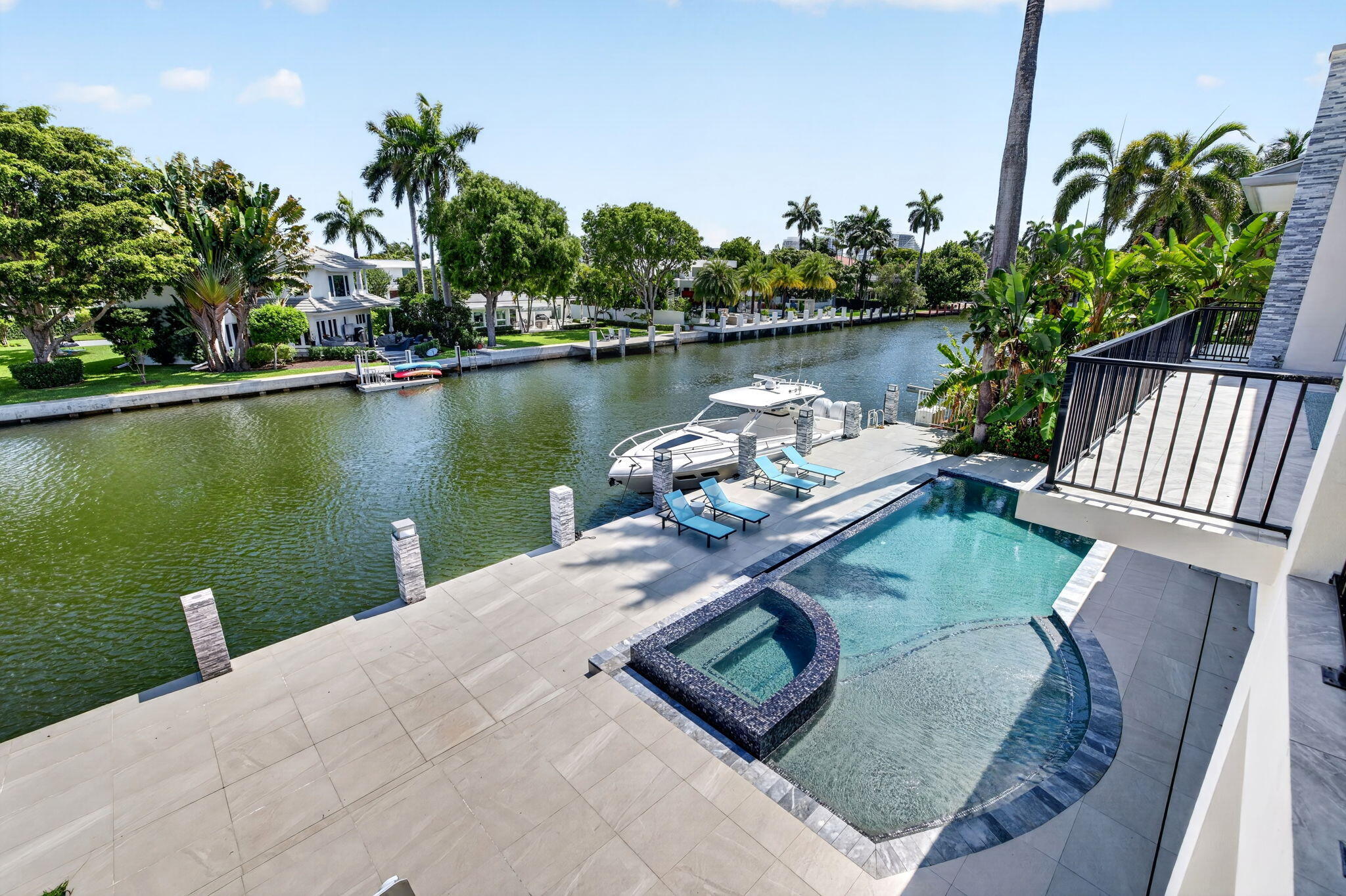 main property photo 49