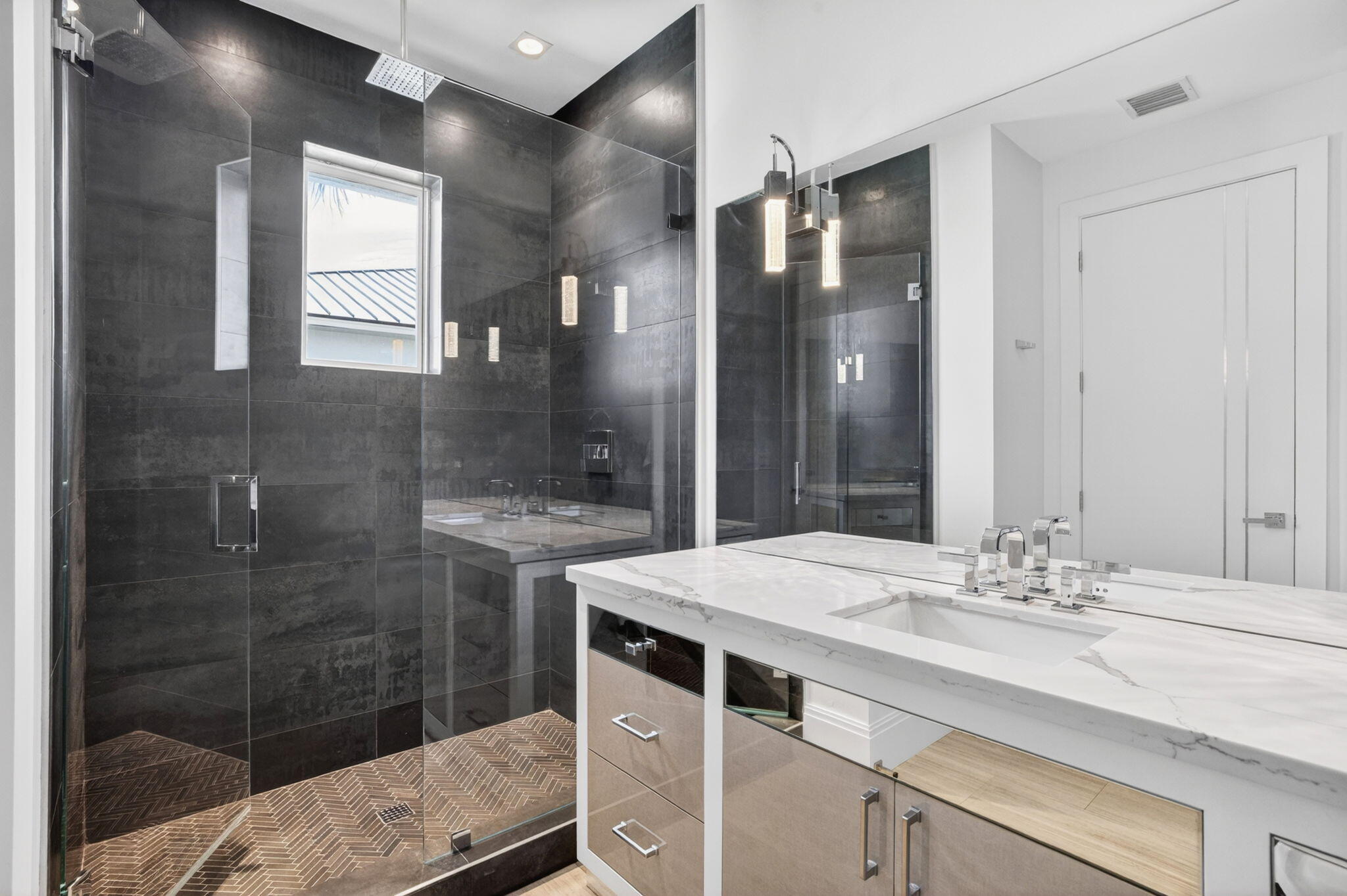 main property photo 65