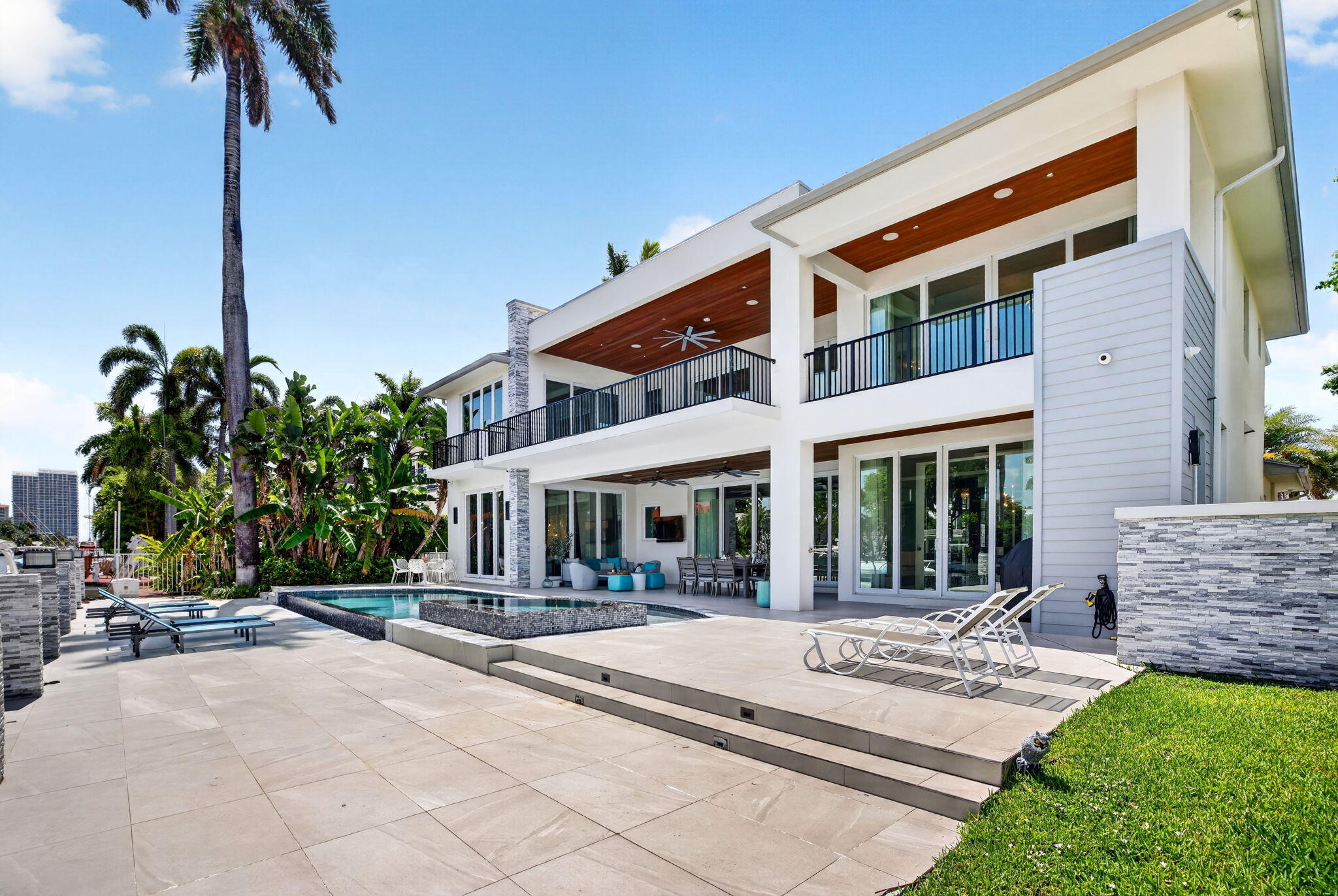 main property photo 87