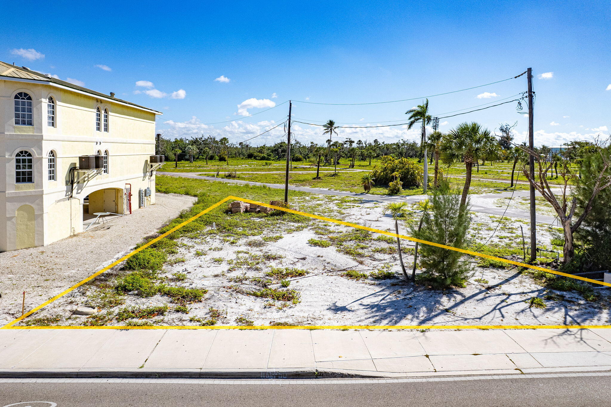 main property photo 11
