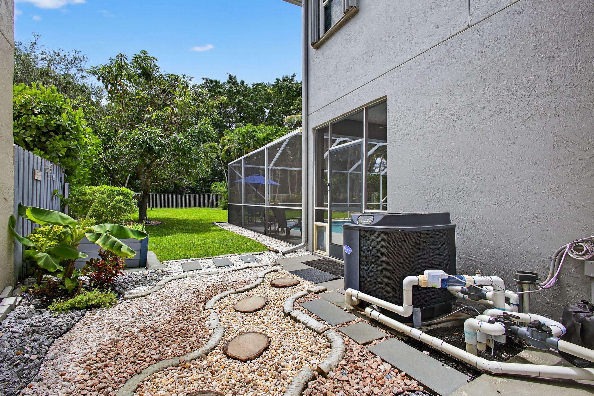main property photo 79