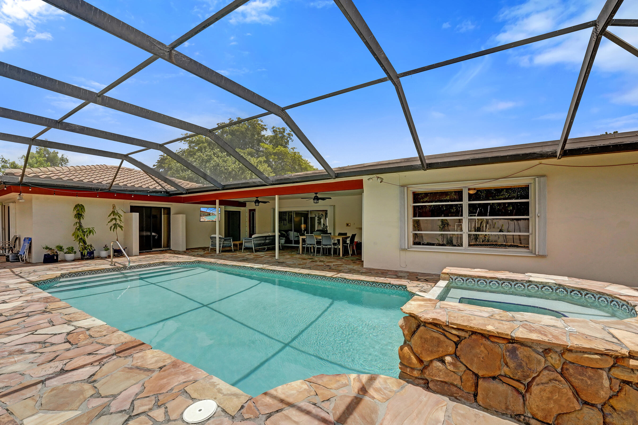 main property photo 67