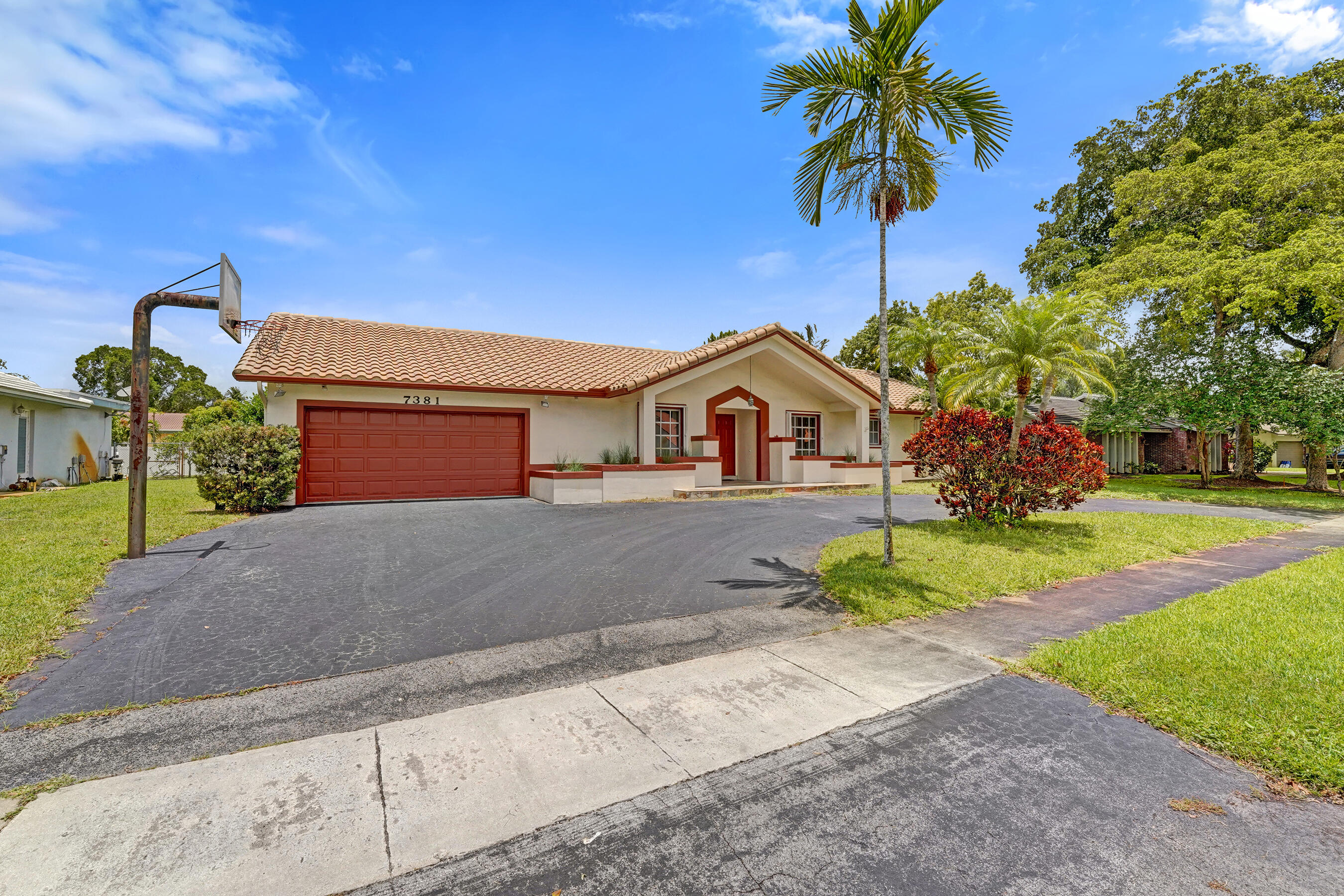 main property photo 74