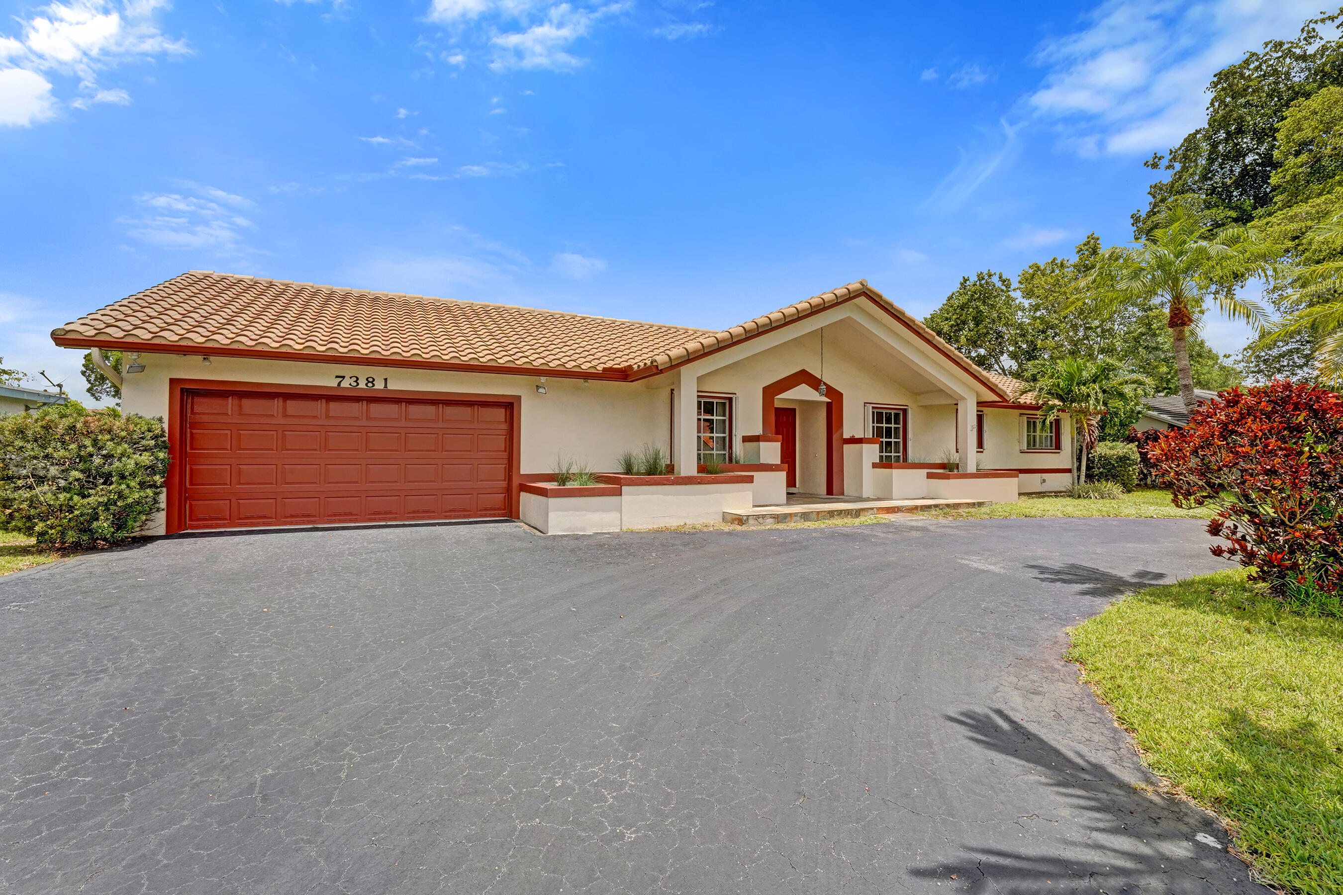 main property photo 76