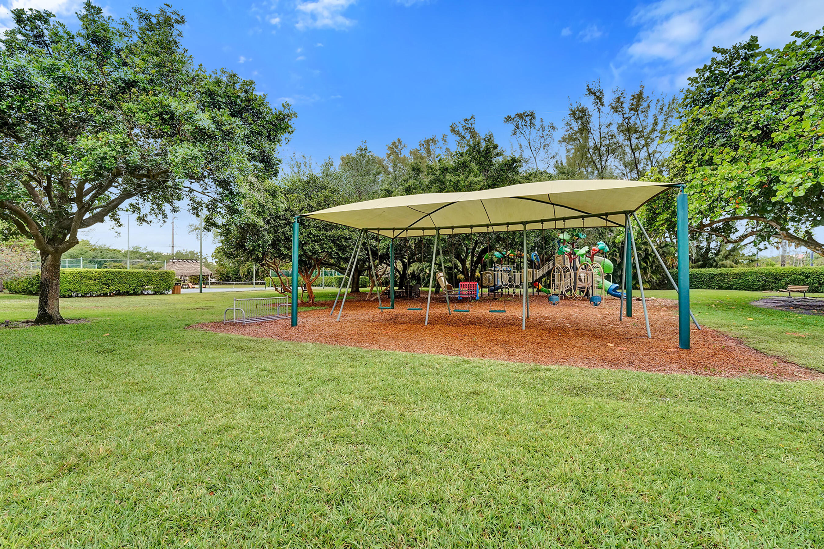 main property photo 78