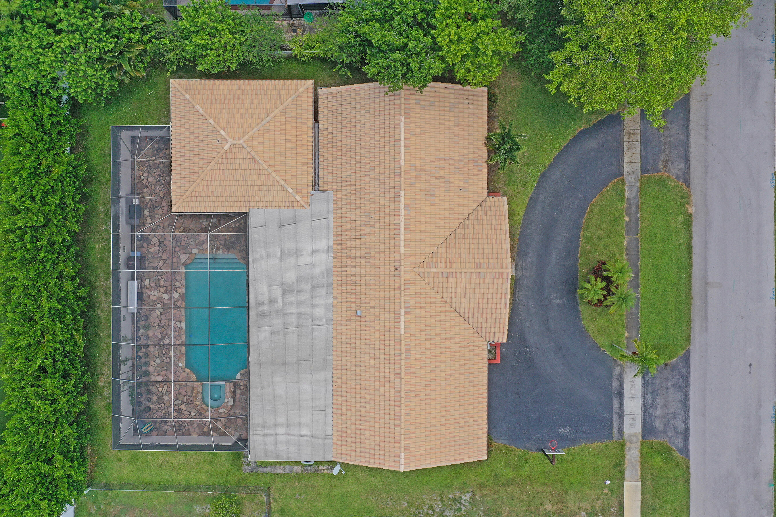 main property photo 86