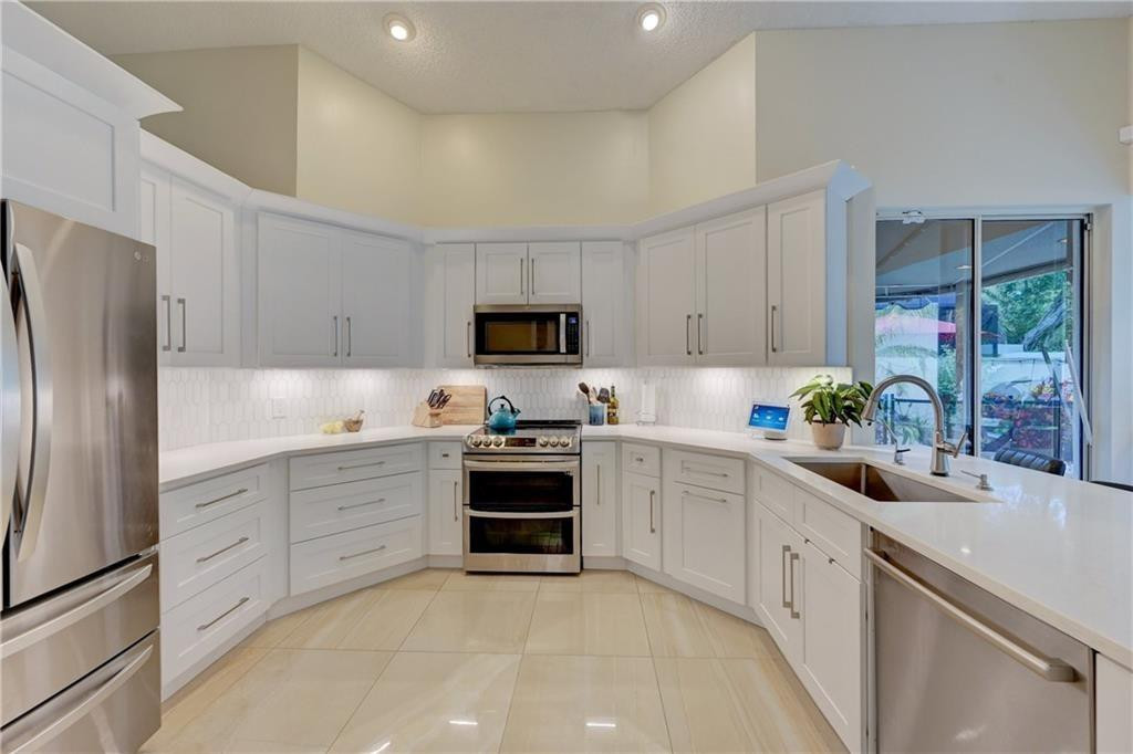 main property photo 63