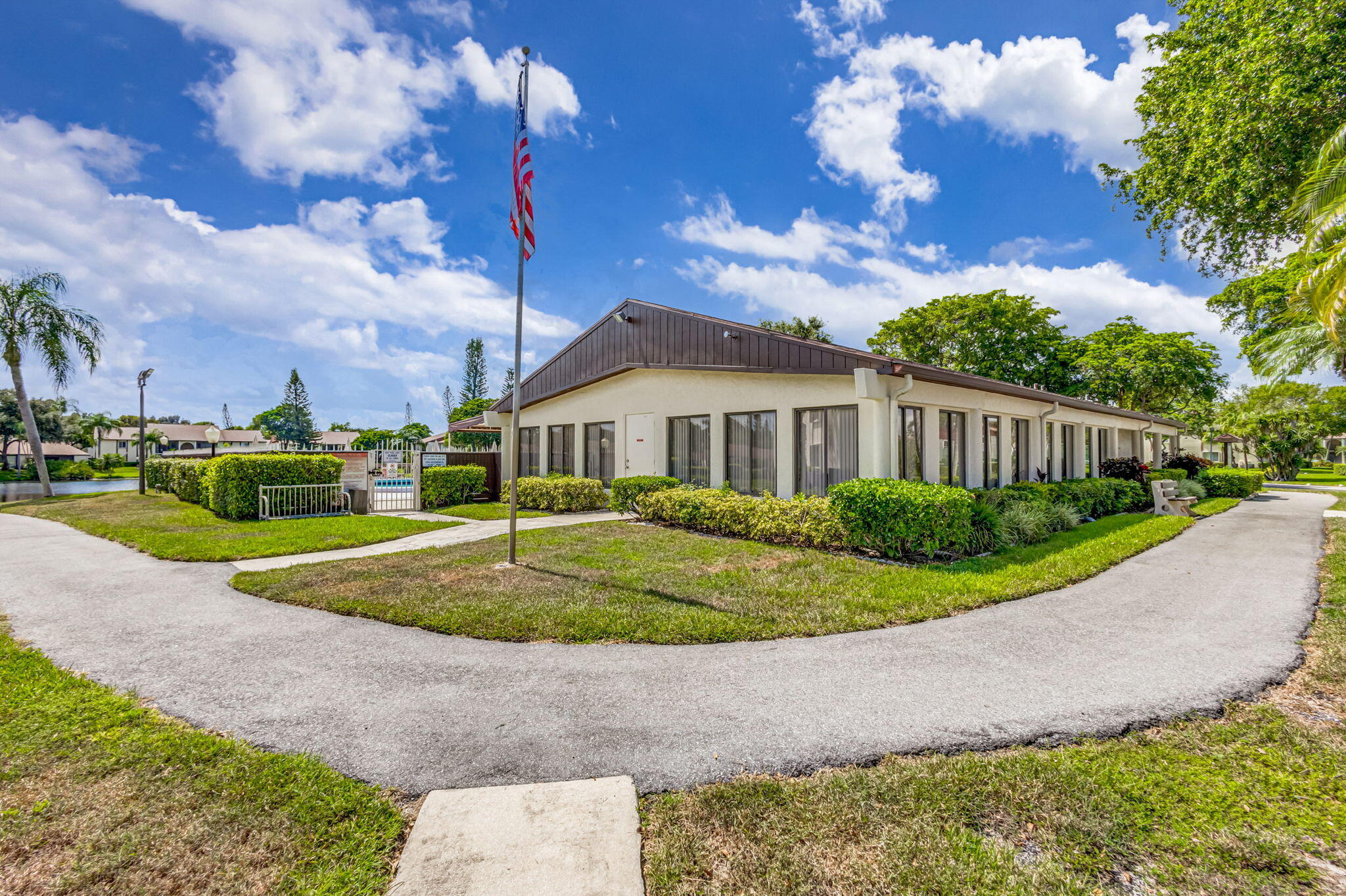 main property photo 59