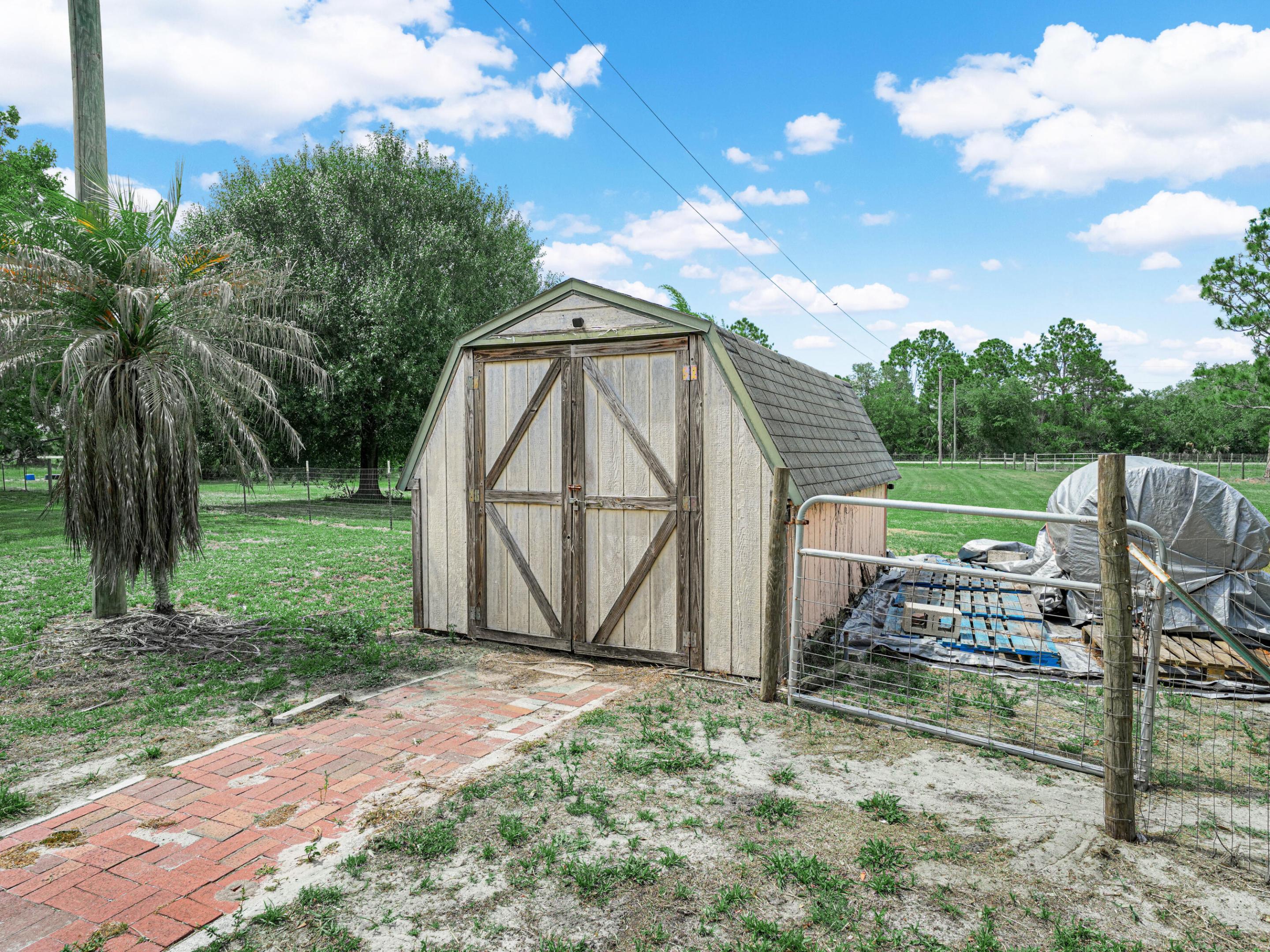 main property photo 26