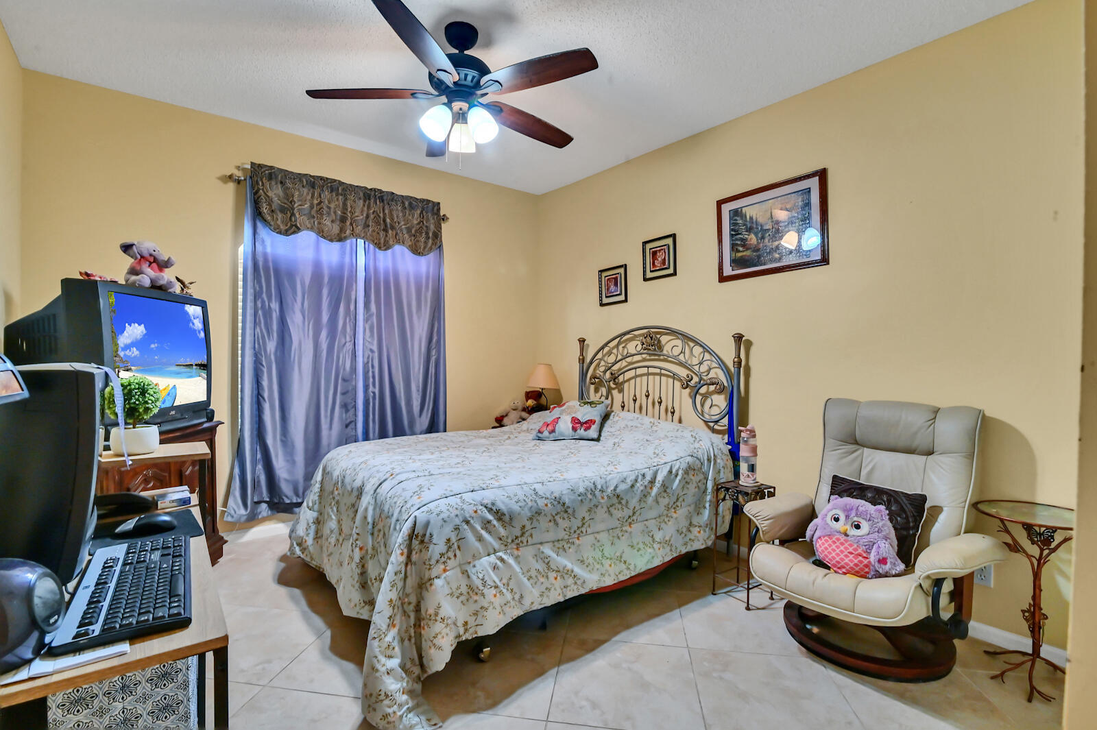 main property photo 11
