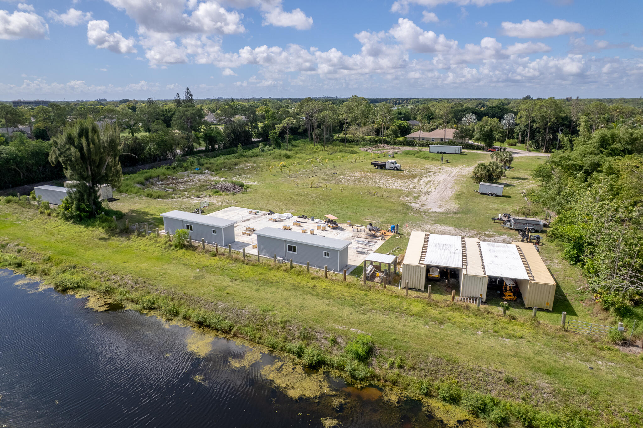 main property photo 16