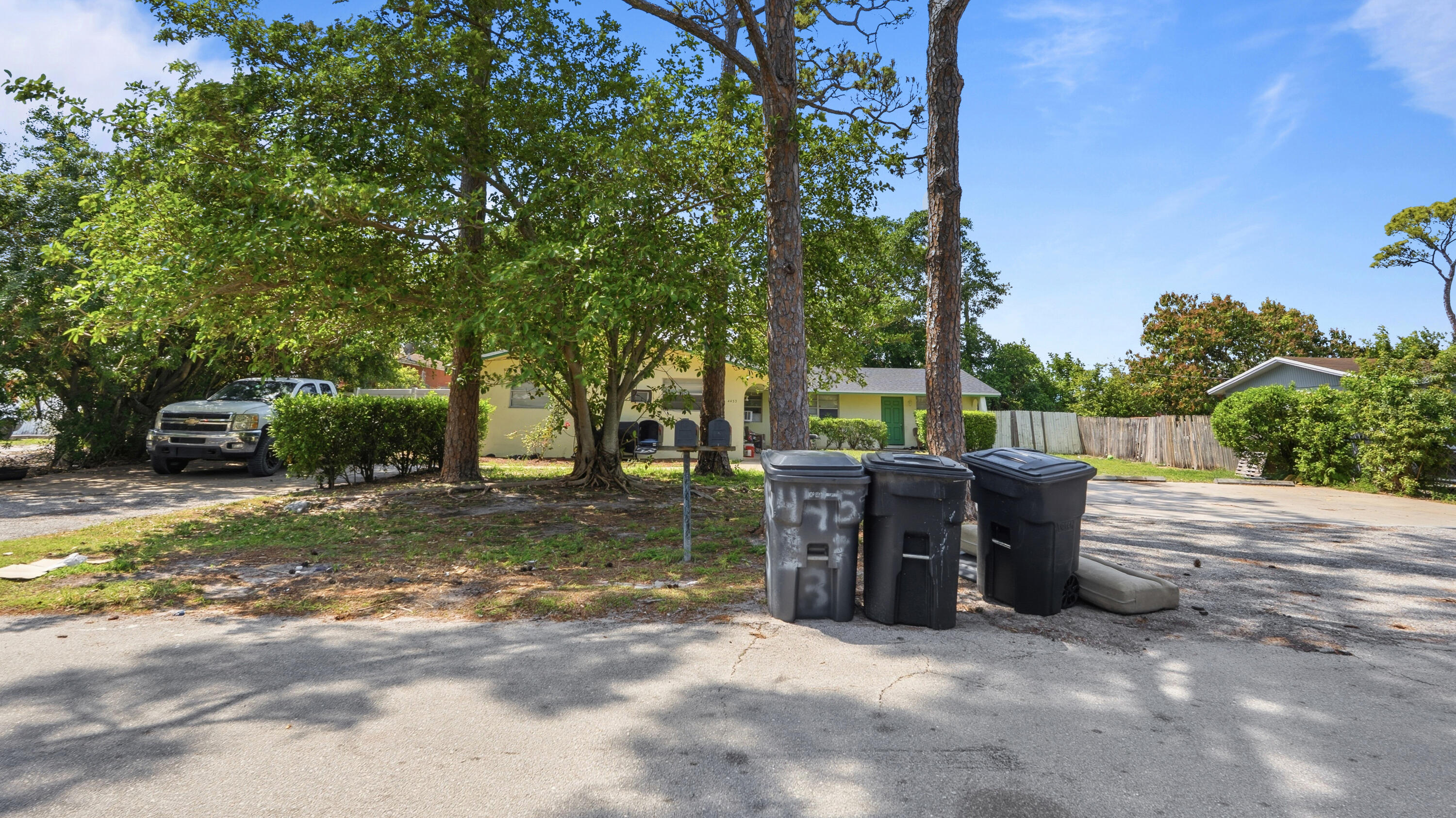 main property photo 22