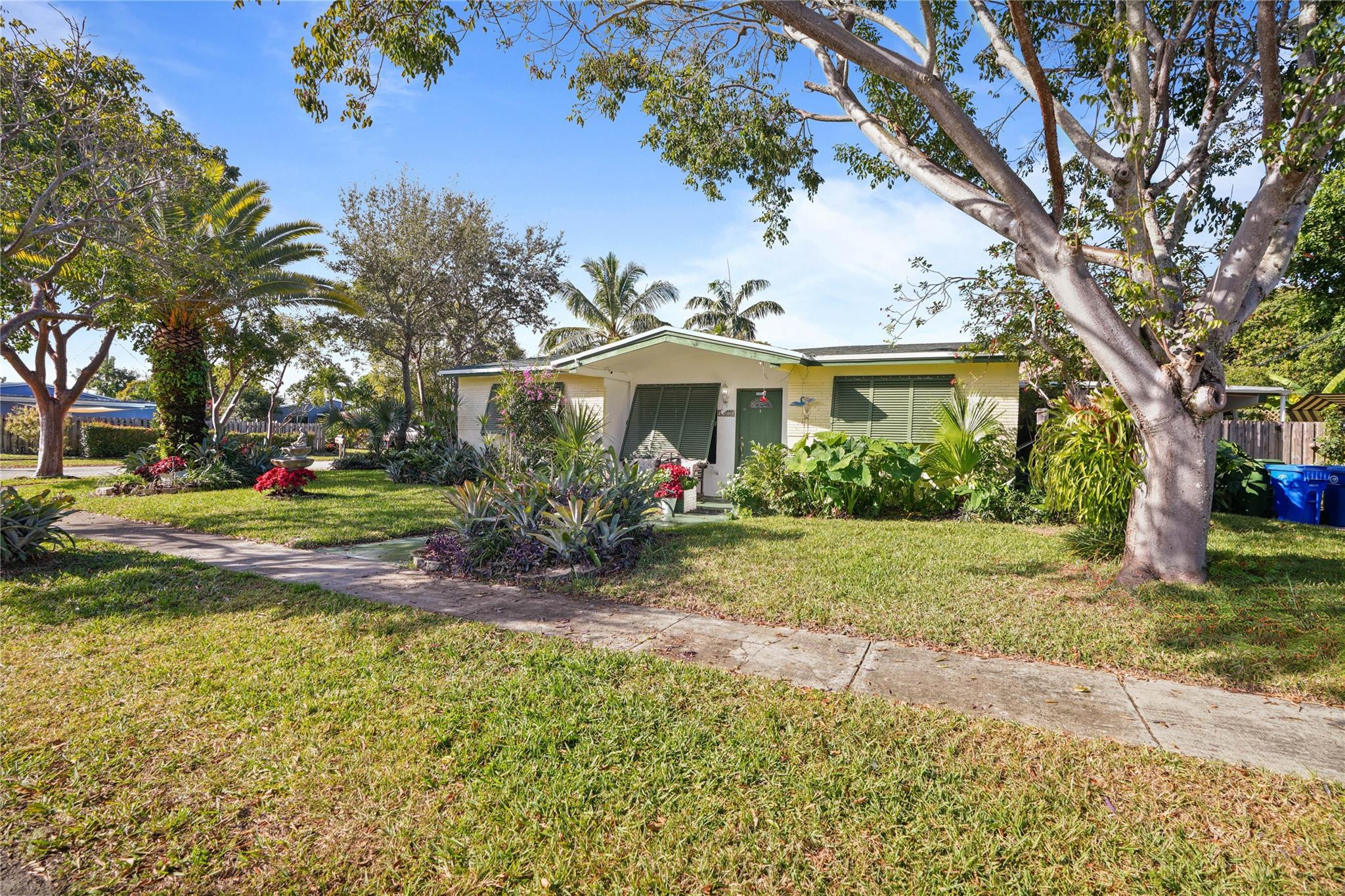 main property photo 27
