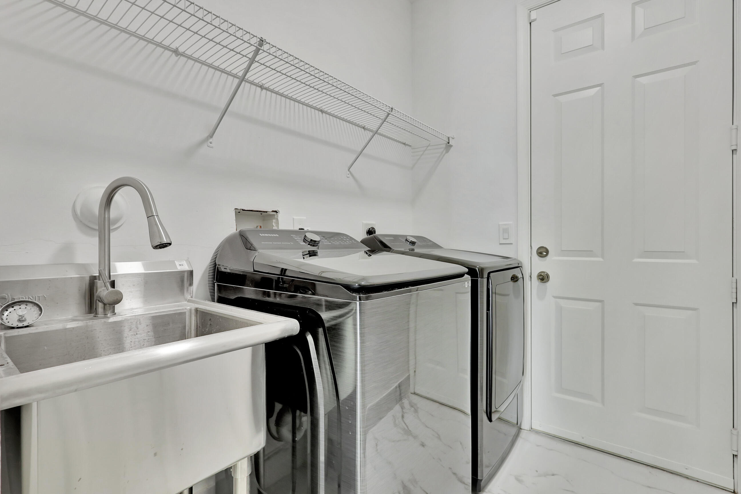 main property photo 70