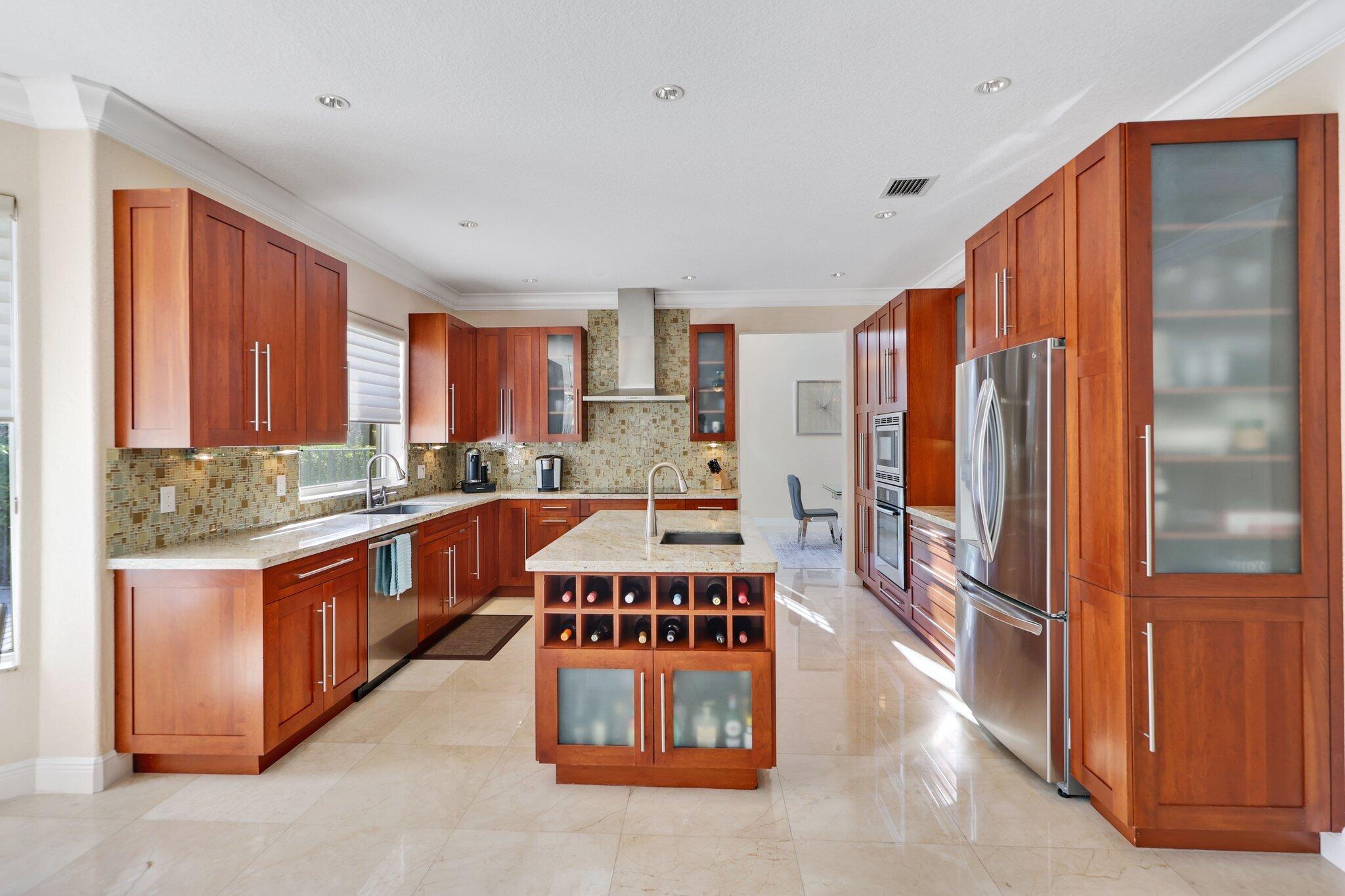 main property photo 24