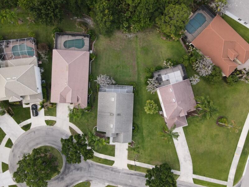 main property photo 79